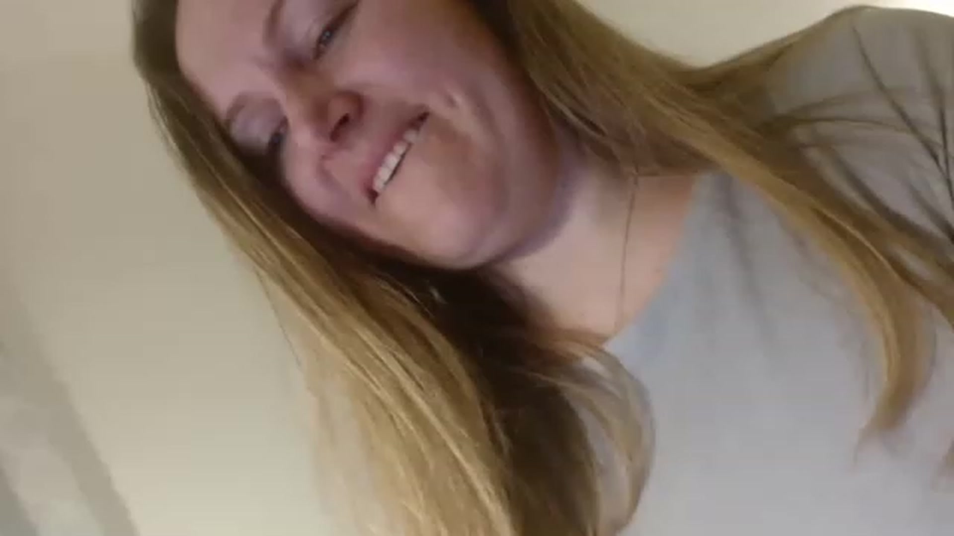 Gallery image thumbnail from JustLily's myfreecams stream on, 03/05/2023, 16:29 image 5 of 20