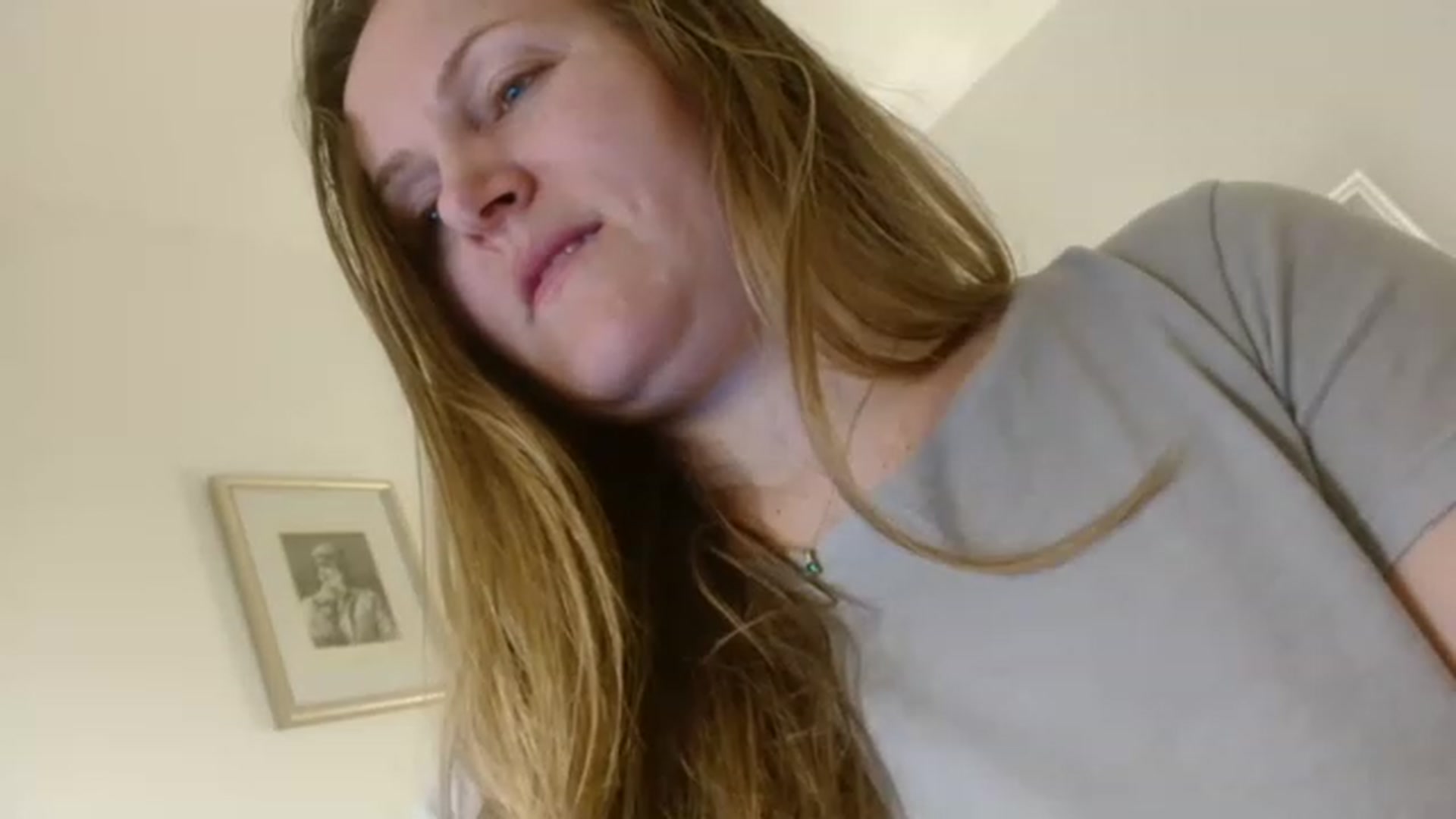 Gallery image thumbnail from JustLily's myfreecams stream on, 03/05/2023, 23:00 image 18 of 20