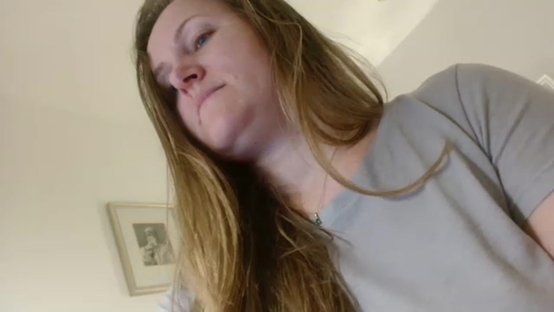 Gallery image thumbnail from JustLily's myfreecams stream on, 03/05/2023, 23:00 image 16 of 20