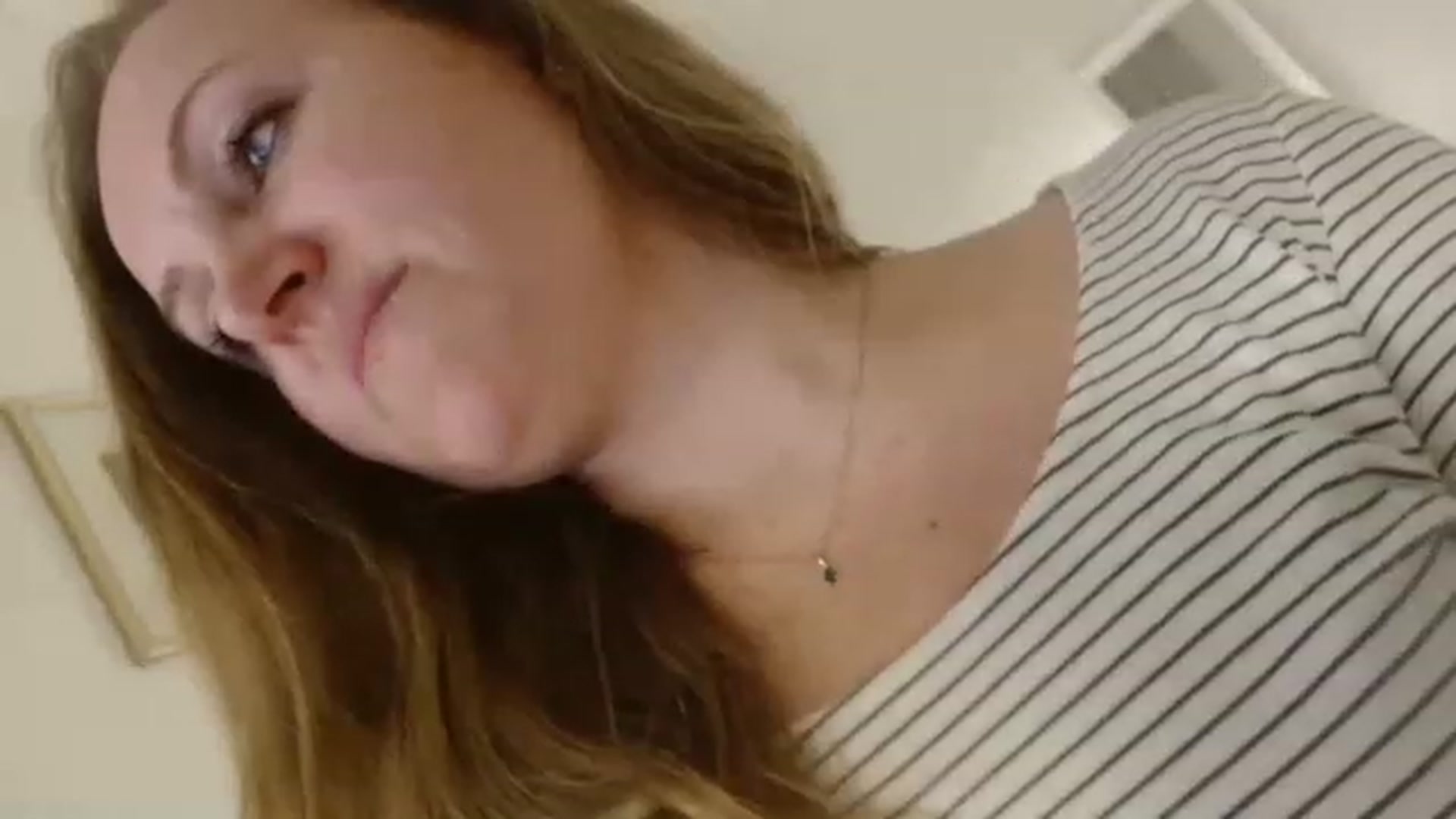 Gallery image thumbnail from JustLily's myfreecams stream on, 03/07/2023, 19:59 image 14 of 20