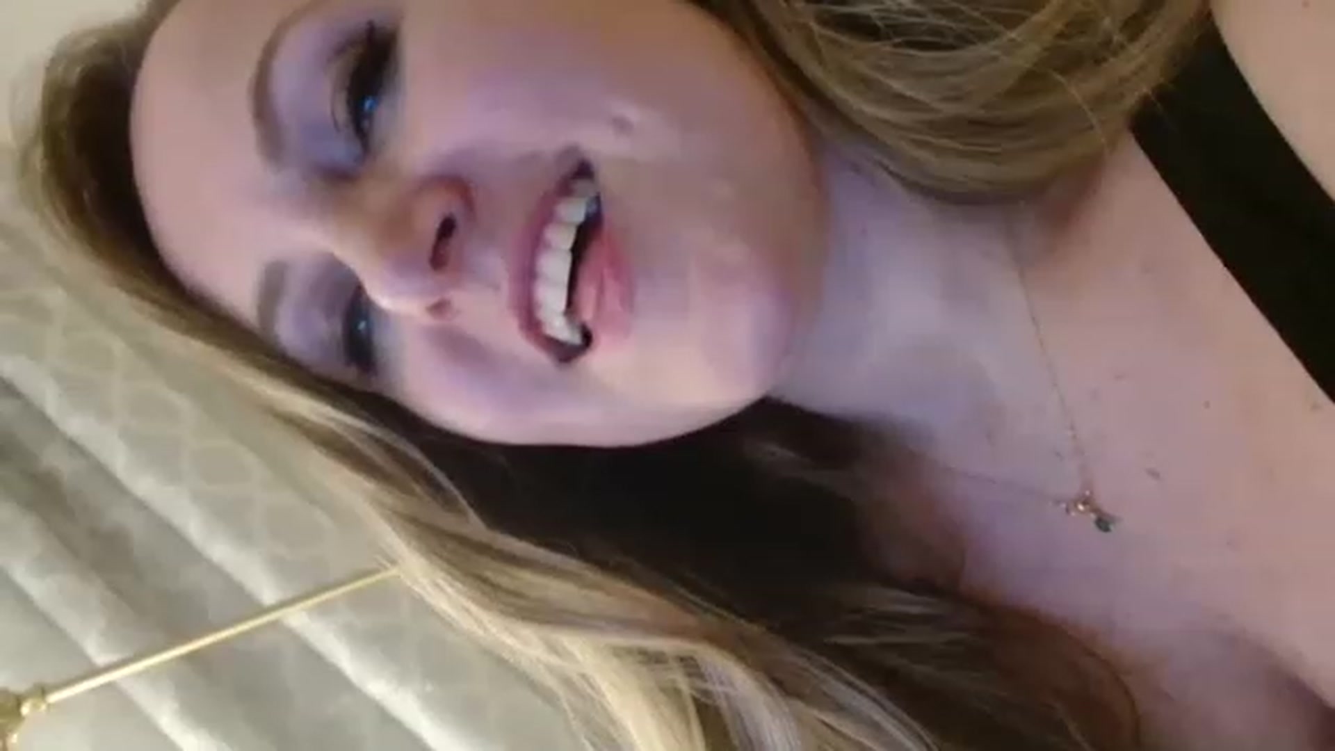 Gallery image thumbnail from JustLily's myfreecams stream on, 03/15/2023, 17:15 image 11 of 20