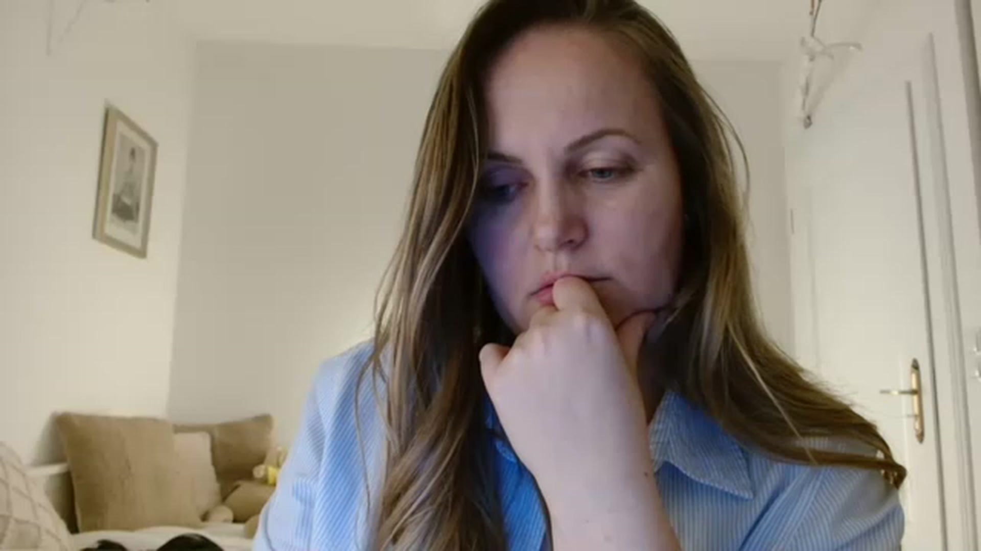 Gallery image thumbnail from JustLily's myfreecams stream on, 03/17/2023, 22:58 image 11 of 20