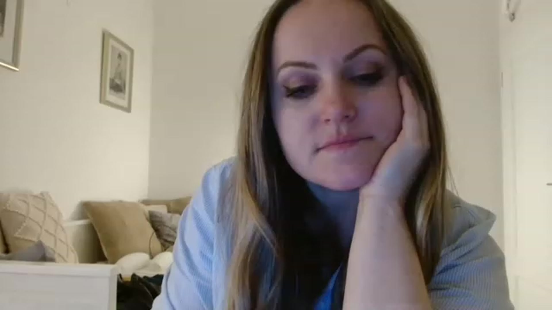 Gallery image thumbnail from JustLily's myfreecams stream on, 03/22/2023, 23:11 image 11 of 20