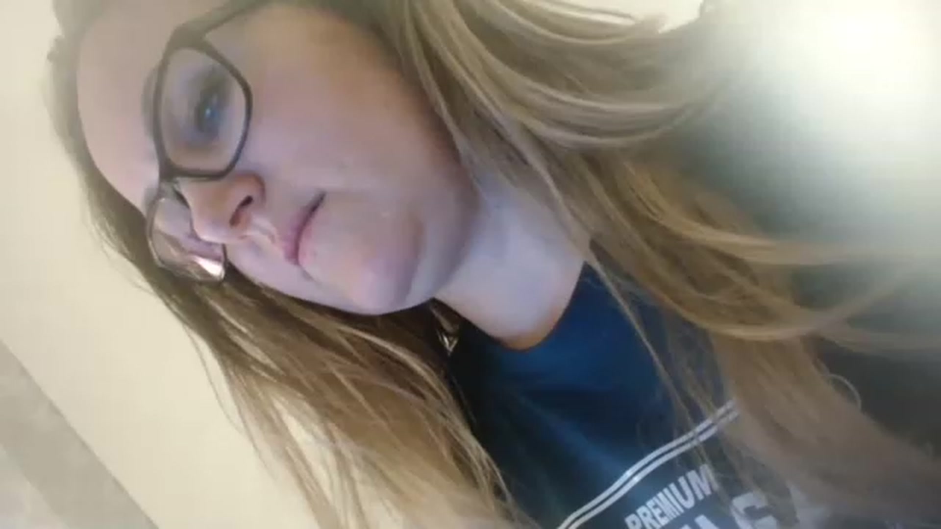 Gallery image thumbnail from JustLily's myfreecams stream on, 03/24/2023, 23:00 image 19 of 20