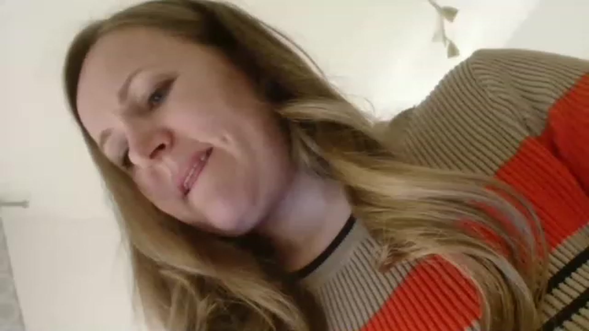 Gallery image thumbnail from JustLily's myfreecams stream on, 03/27/2023, 19:51 image 19 of 20