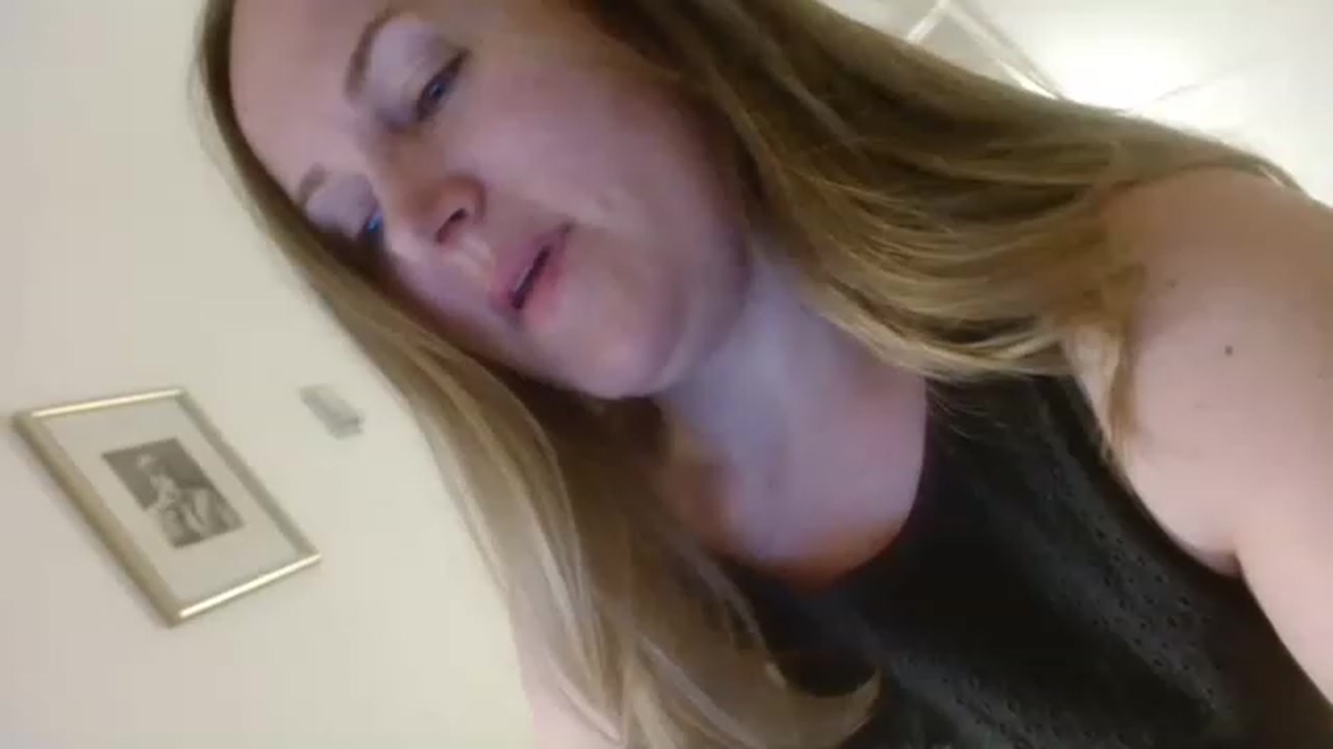 Gallery image thumbnail from JustLily's myfreecams stream on, 04/21/2023, 21:57 image 4 of 20