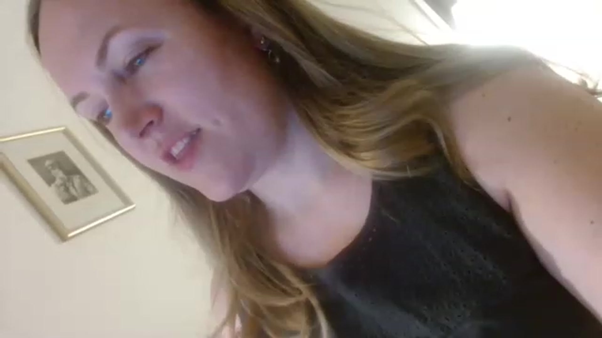 Gallery image thumbnail from JustLily's myfreecams stream on, 04/21/2023, 21:57 image 8 of 20