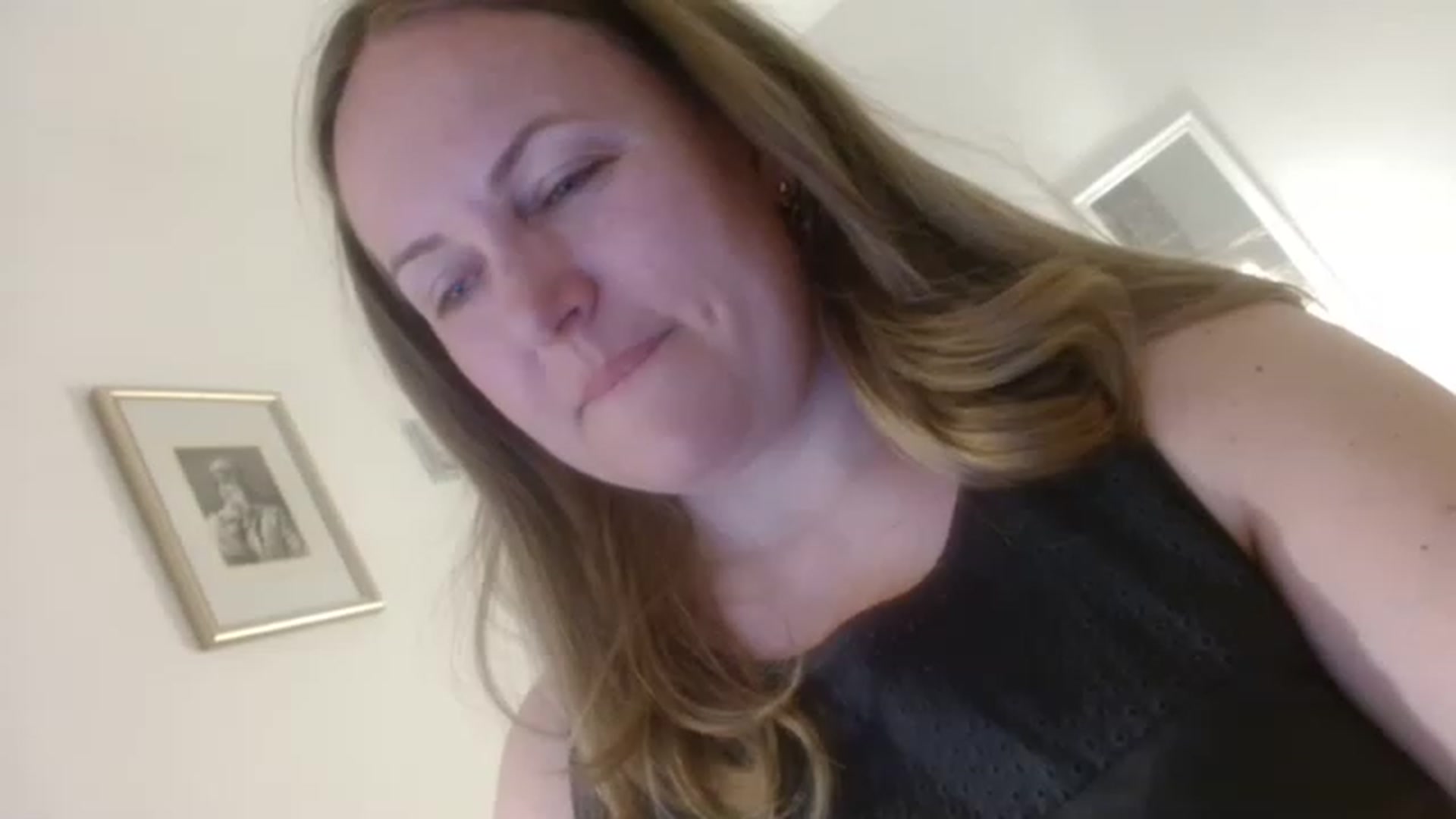 Gallery image thumbnail from JustLily's myfreecams stream on, 04/21/2023, 21:57 image 9 of 20