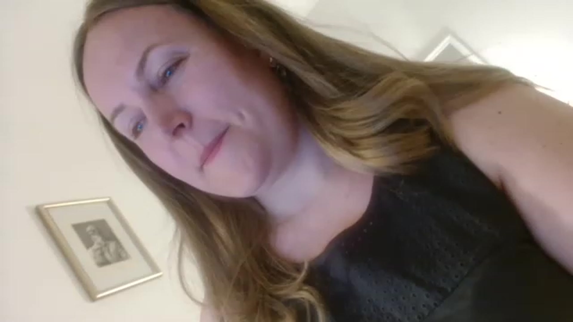 Gallery image thumbnail from JustLily's myfreecams stream on, 04/21/2023, 21:57 image 10 of 20
