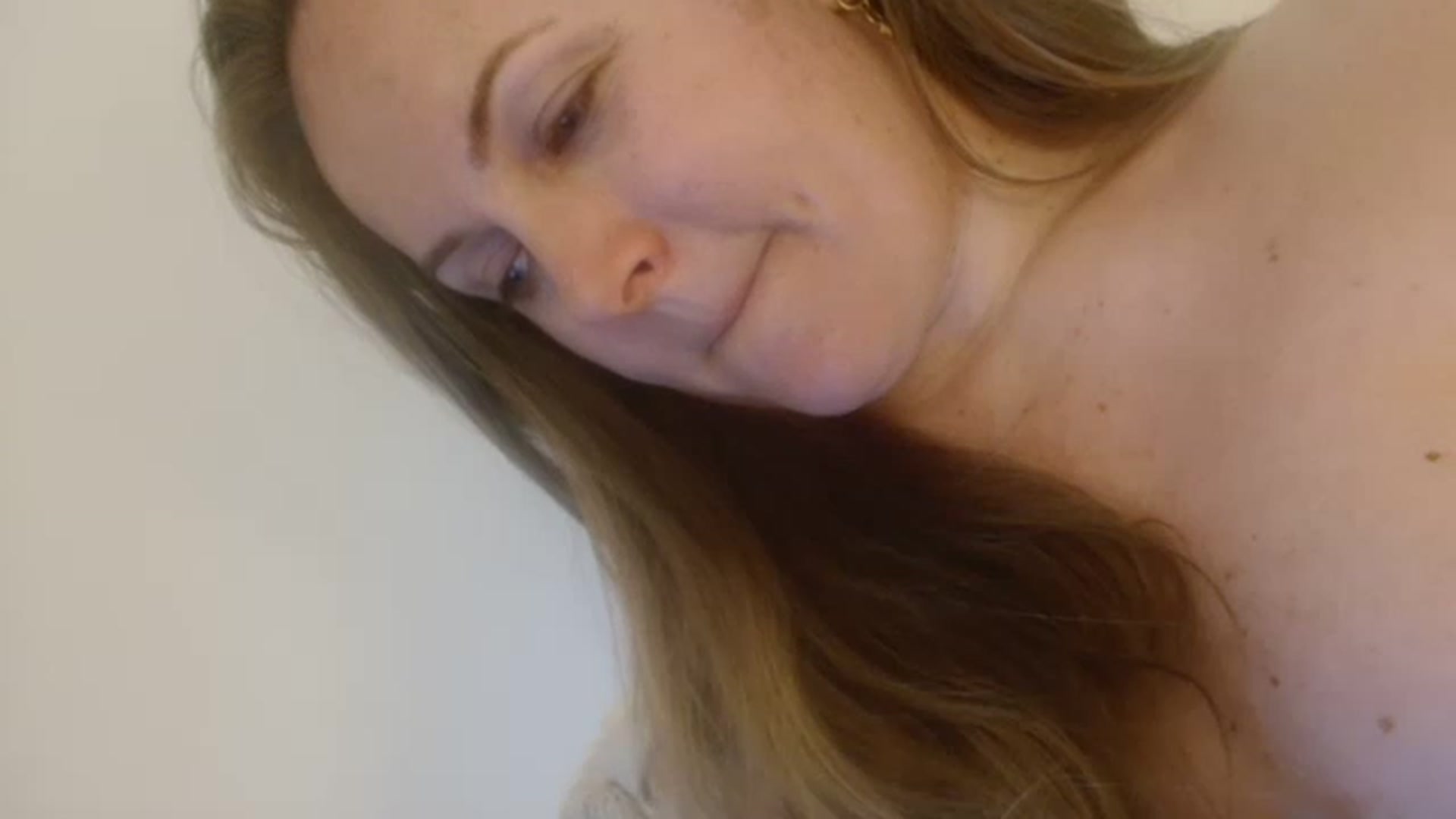 Gallery image thumbnail from JustLily's myfreecams stream on, 04/24/2023, 17:20 image 19 of 20