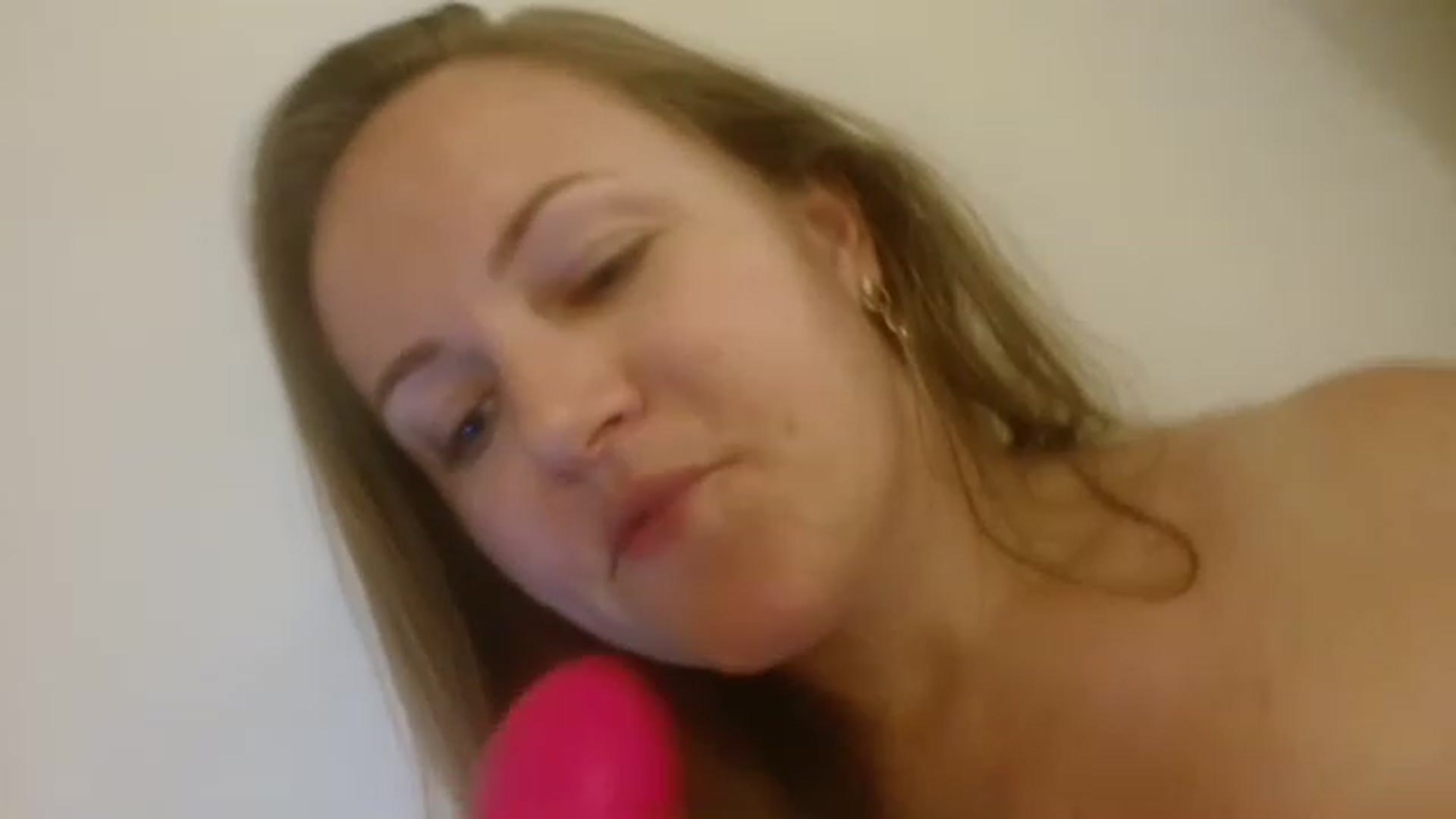 Gallery image thumbnail from JustLily's myfreecams stream on, 04/24/2023, 23:11 image 2 of 20