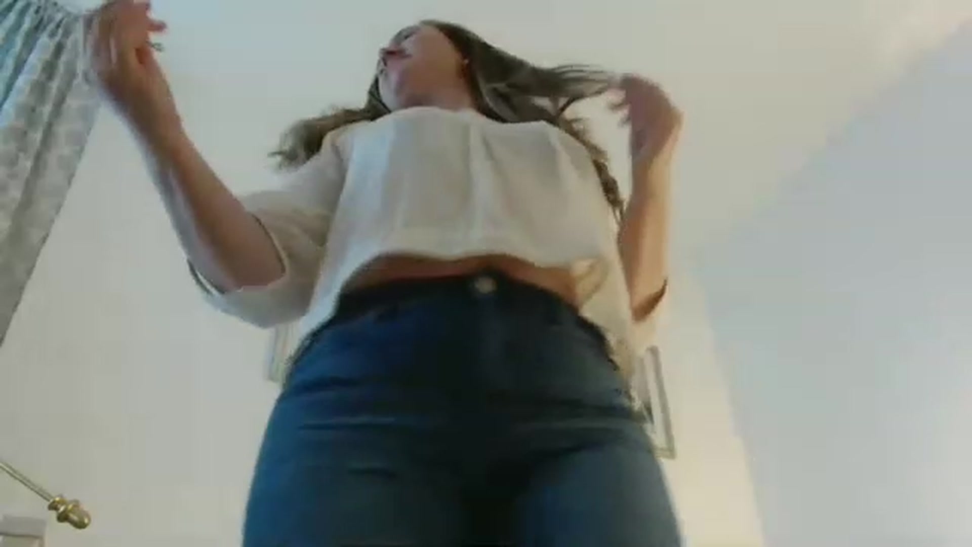 Gallery image thumbnail from JustLily's myfreecams stream on, 05/08/2023, 17:29 image 15 of 20