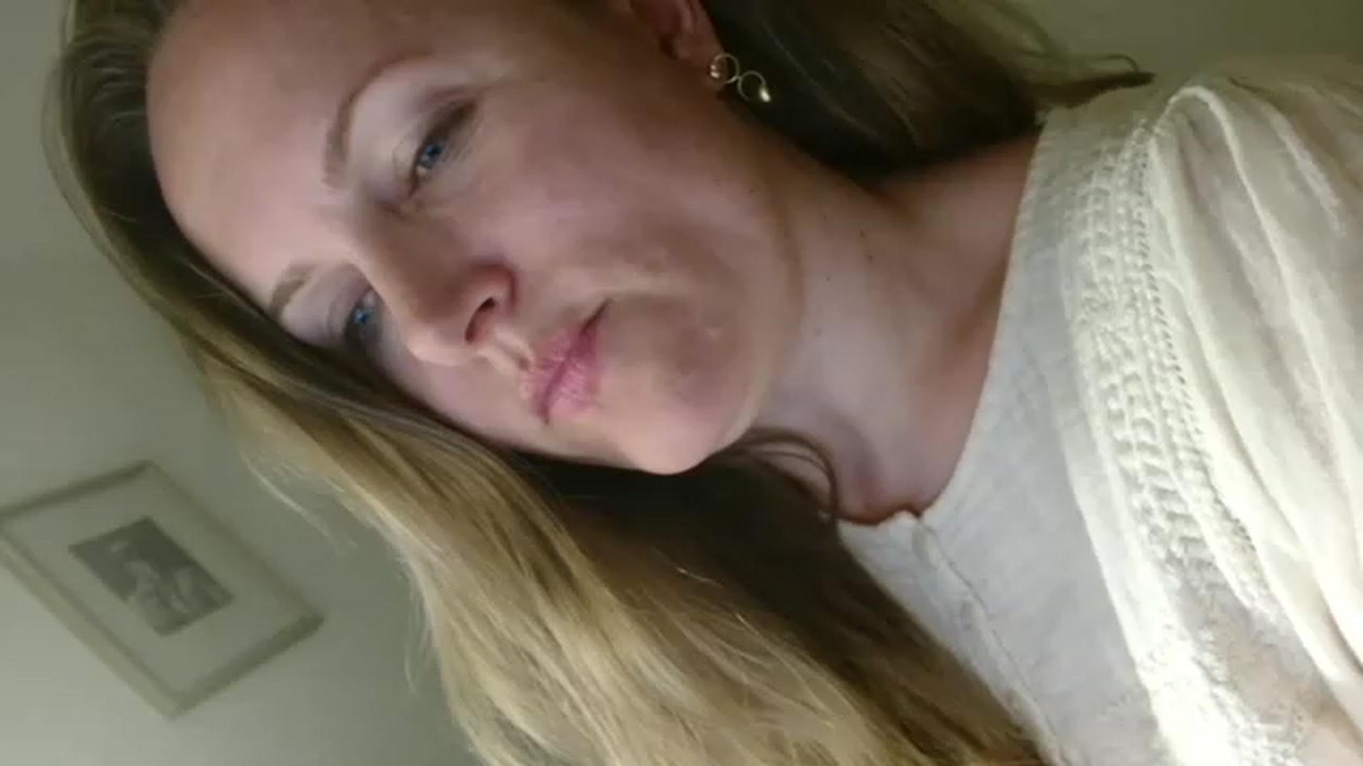 Gallery image thumbnail from JustLily's myfreecams stream on, 05/08/2023, 21:02 image 2 of 20