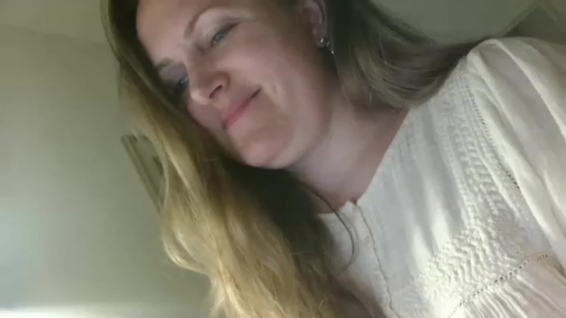 Gallery image thumbnail from JustLily's myfreecams stream on, 05/08/2023, 21:02 image 15 of 20