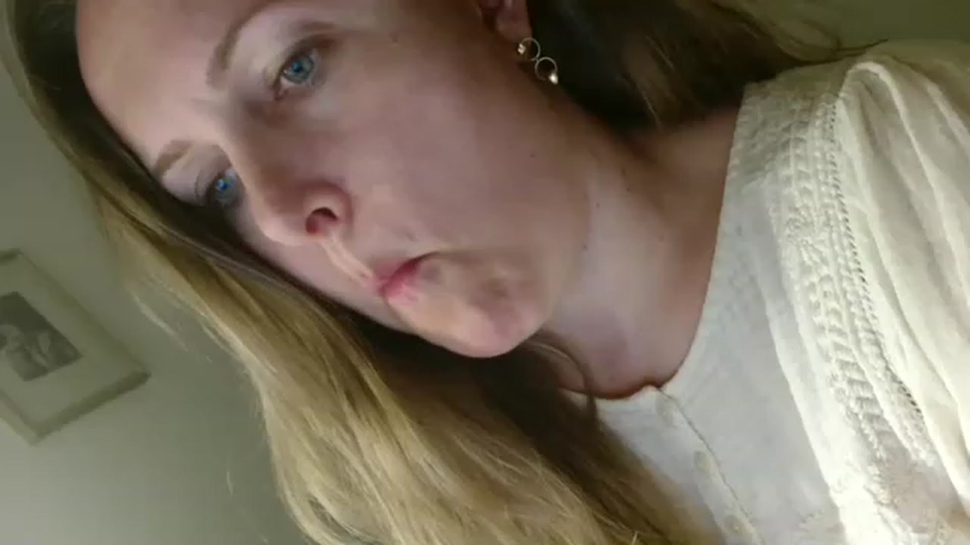 Gallery image thumbnail from JustLily's myfreecams stream on, 05/08/2023, 21:02 image 3 of 20