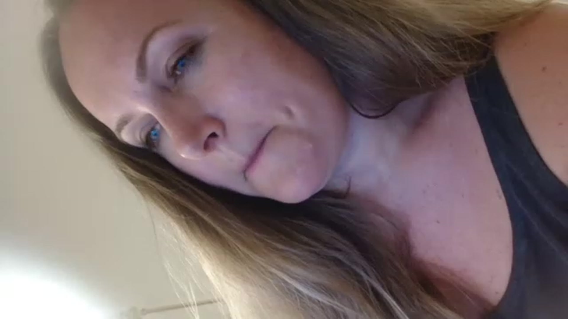 Gallery image thumbnail from JustLily's myfreecams stream on, 05/24/2023, 23:18 image 10 of 20