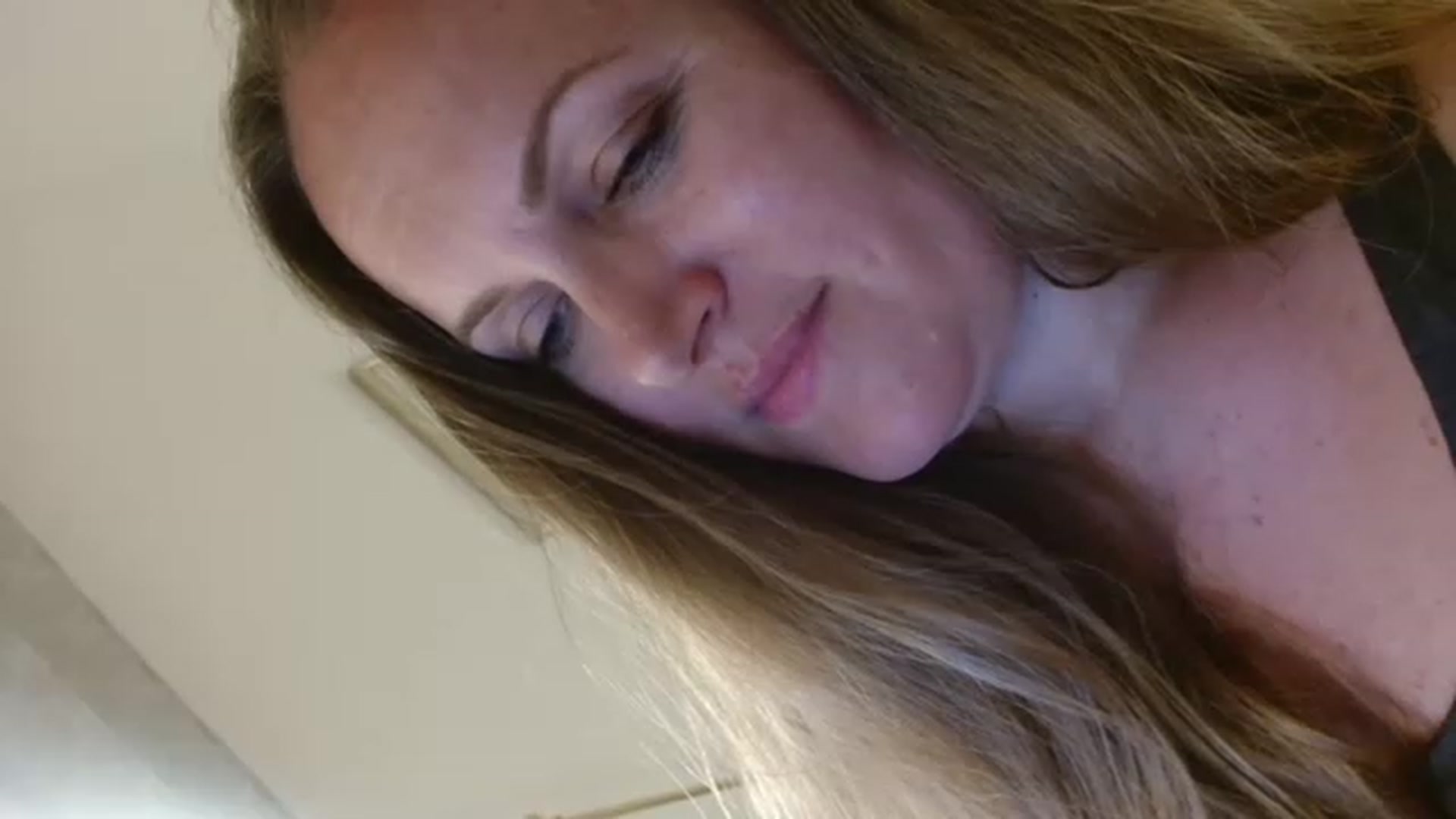 Gallery image thumbnail from JustLily's myfreecams stream on, 05/24/2023, 23:18 image 18 of 20