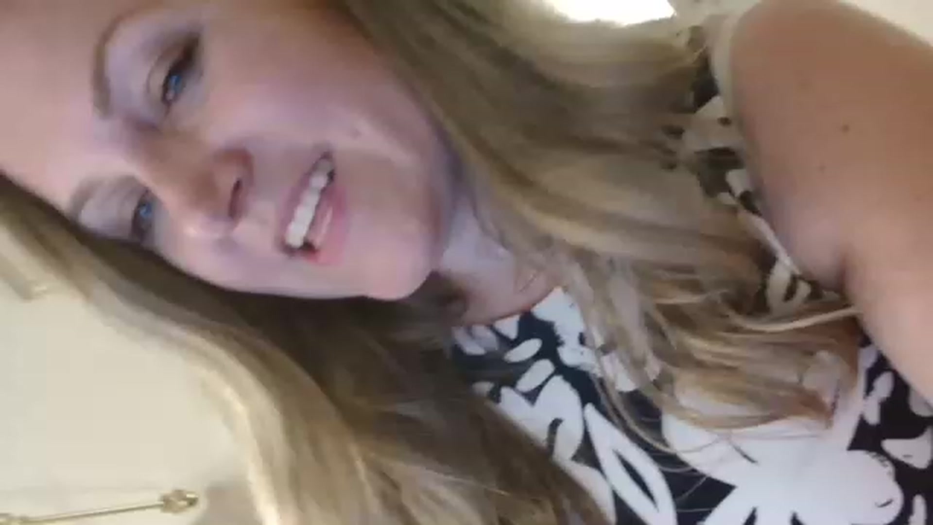 Gallery image thumbnail from JustLily's myfreecams stream on, 05/25/2023, 21:31 image 4 of 20