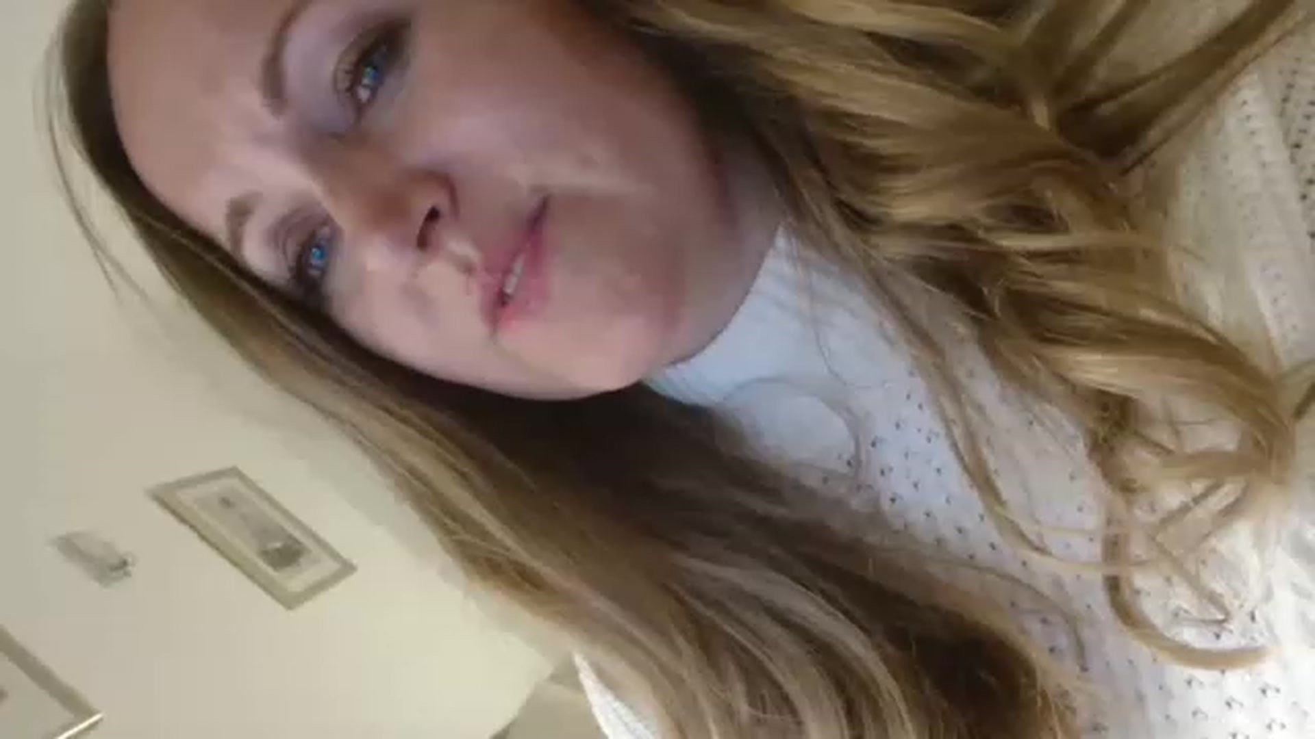 Gallery image thumbnail from JustLily's myfreecams stream on, 05/25/2023, 23:39 image 9 of 20