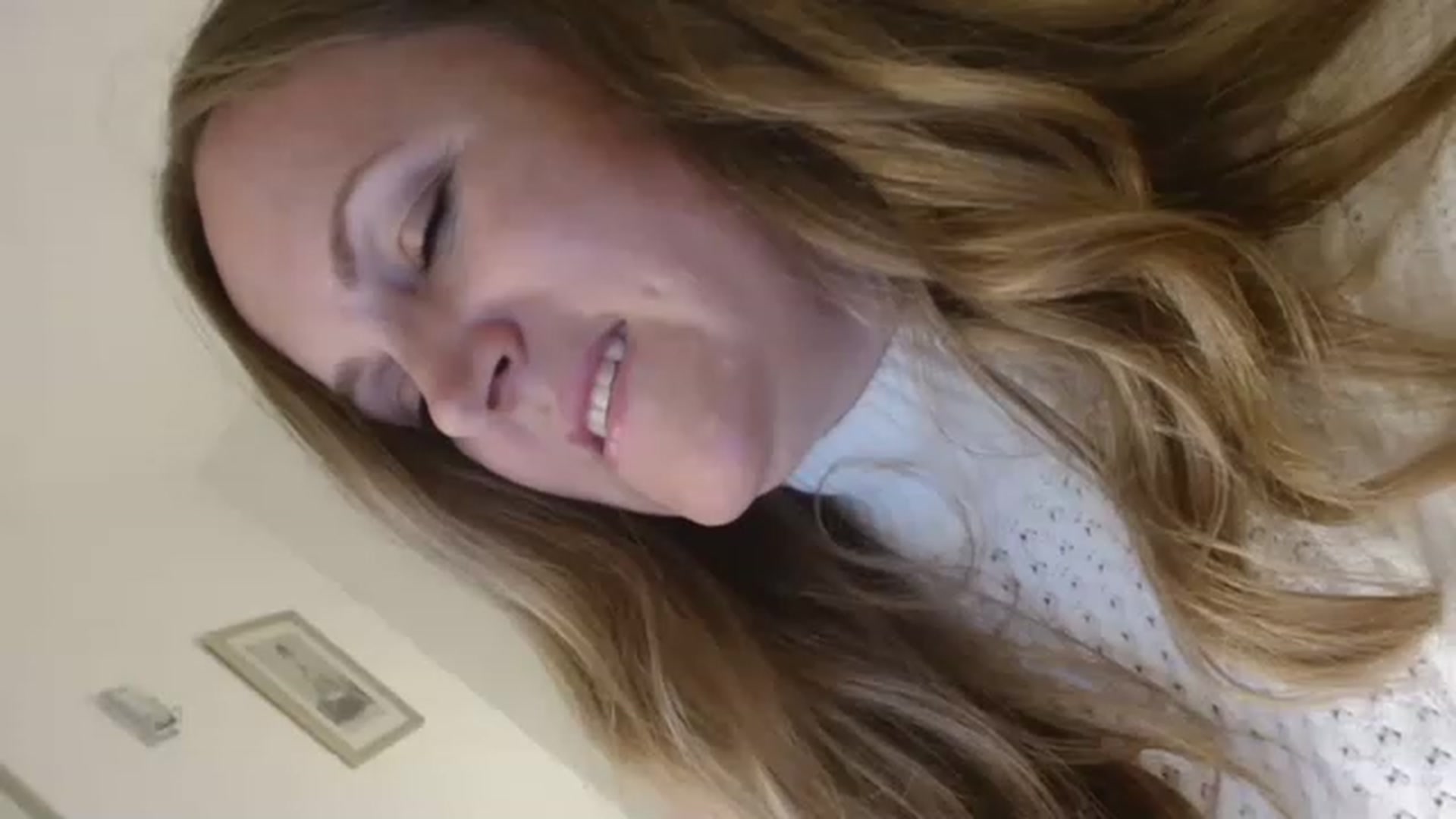Gallery image thumbnail from JustLily's myfreecams stream on, 05/25/2023, 23:39 image 8 of 20