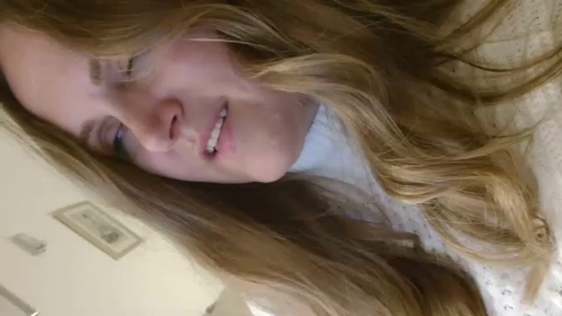 Gallery image thumbnail from JustLily's myfreecams stream on, 05/25/2023, 23:39 image 18 of 20