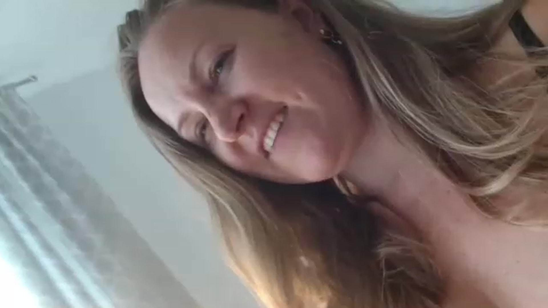 Gallery image thumbnail from JustLily's myfreecams stream on, 06/07/2023, 14:15 image 7 of 20