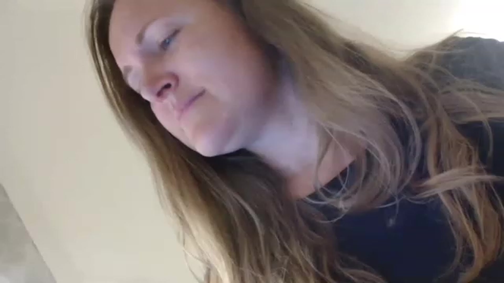 Gallery image thumbnail from JustLily's myfreecams stream on, 06/13/2023, 21:27 image 5 of 20