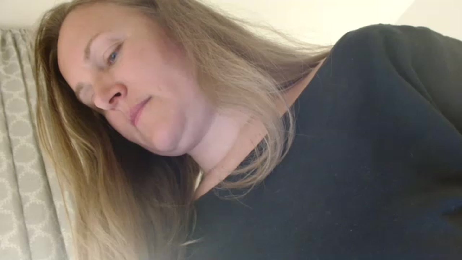 Gallery image thumbnail from JustLily's myfreecams stream on, 06/13/2023, 21:27 image 7 of 20