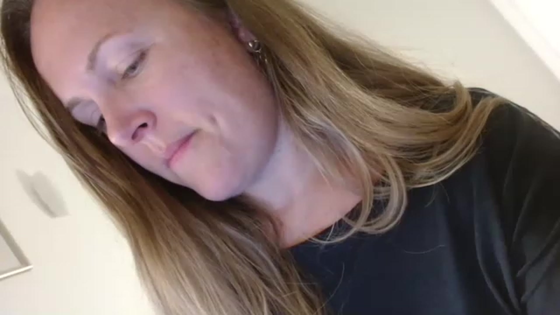 Gallery image thumbnail from JustLily's myfreecams stream on, 06/13/2023, 21:27 image 3 of 20