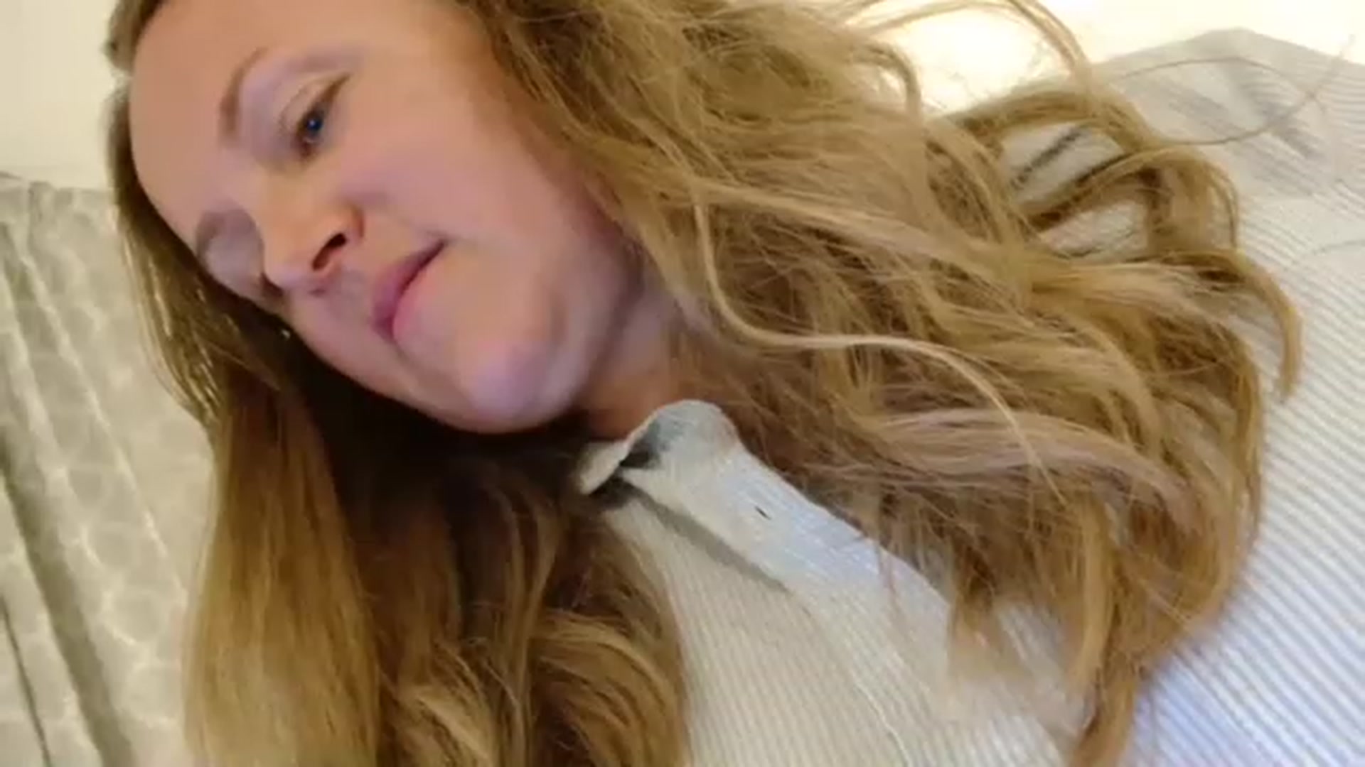 Gallery image thumbnail from JustLily's myfreecams stream on, 06/14/2023, 22:25 image 6 of 20