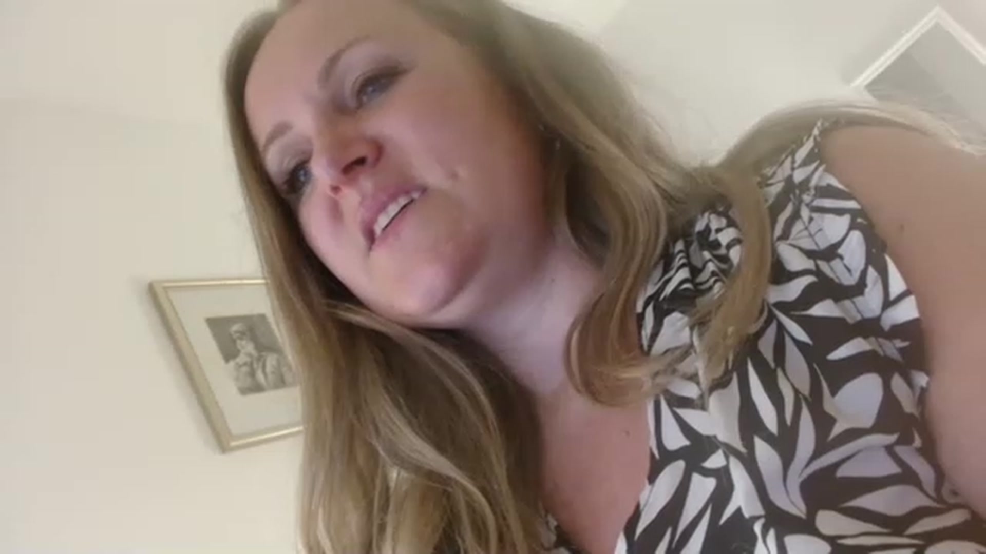 Gallery image thumbnail from JustLily's myfreecams stream on, 06/20/2023, 22:54 image 10 of 20