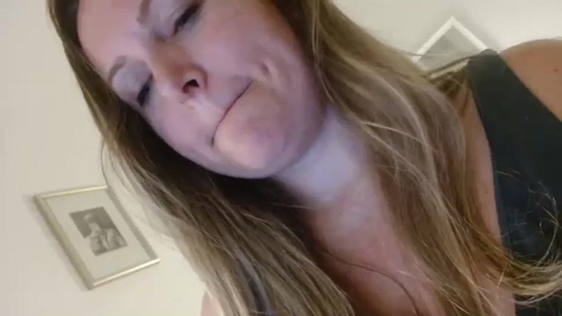 Gallery image thumbnail from JustLily's myfreecams stream on, 07/31/2023, 22:35 image 6 of 20