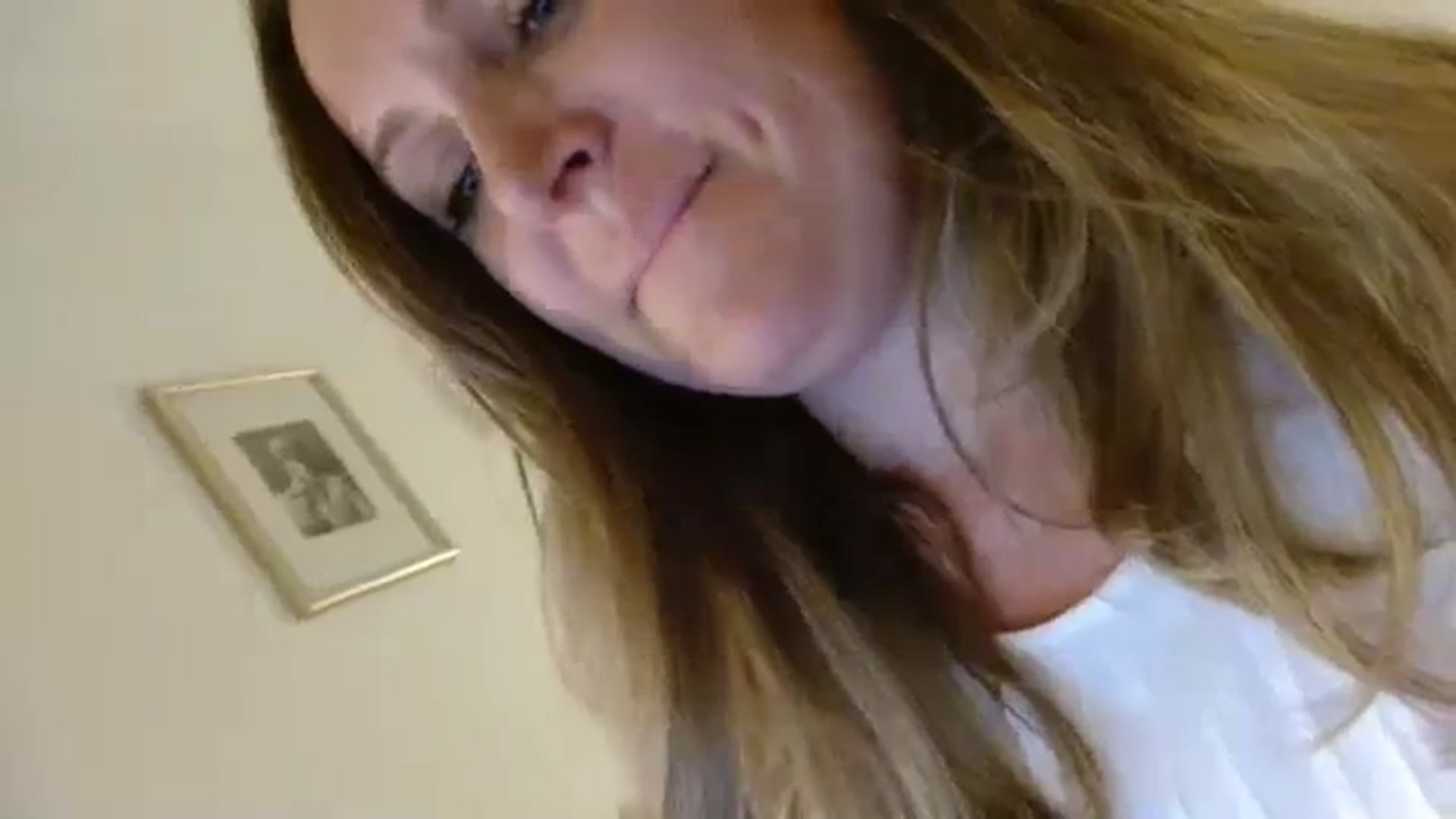 Gallery image thumbnail from JustLily's myfreecams stream on, 09/07/2023, 21:29 image 4 of 20