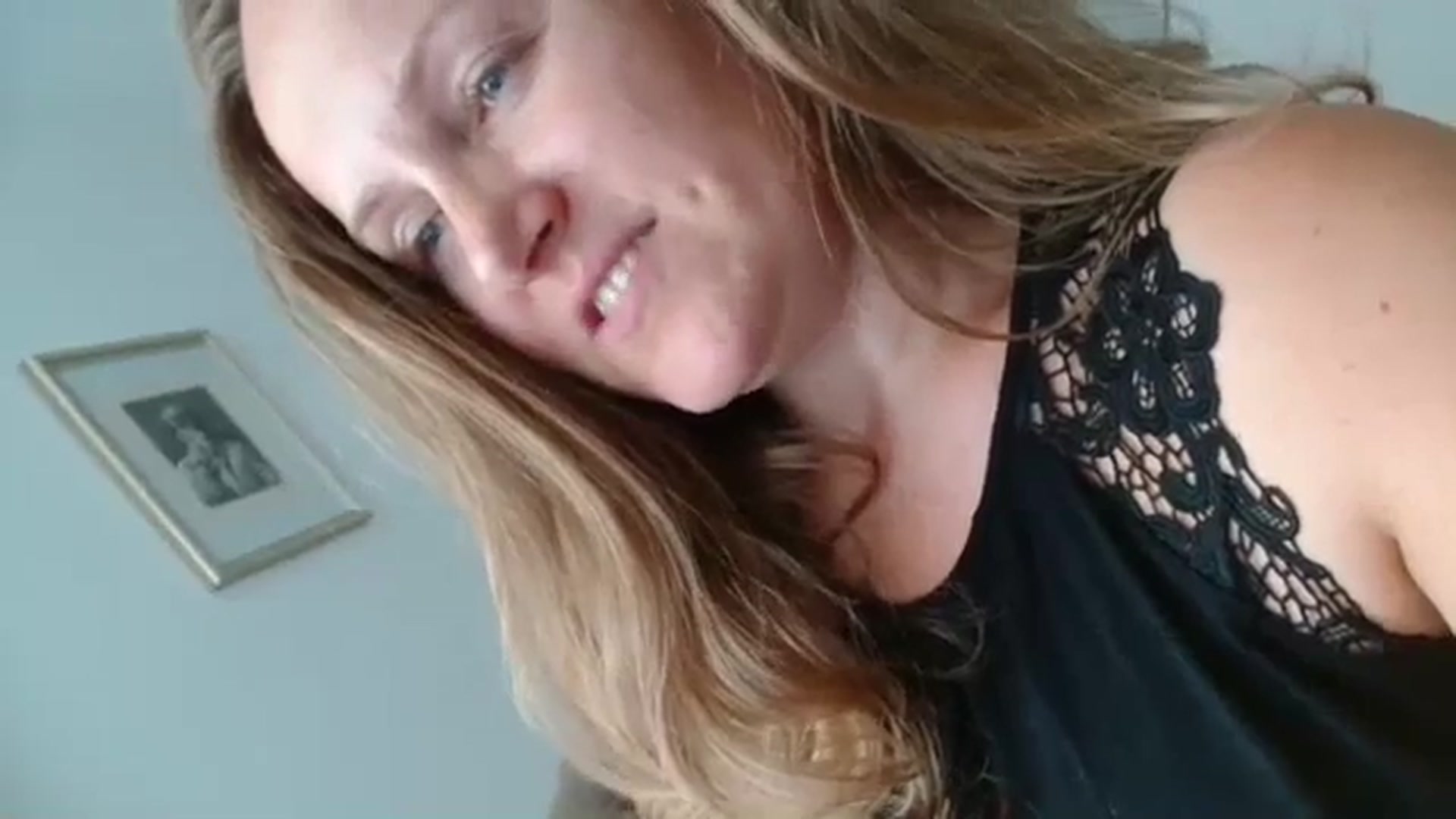 Gallery image thumbnail from JustLily's myfreecams stream on, 09/18/2023, 13:00 image 9 of 20