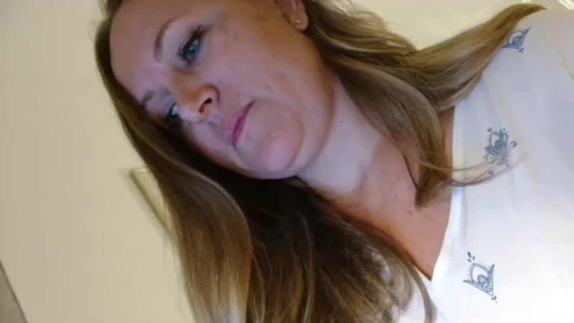 Gallery image thumbnail from JustLily's myfreecams stream on, 09/20/2023, 21:25 image 20 of 20