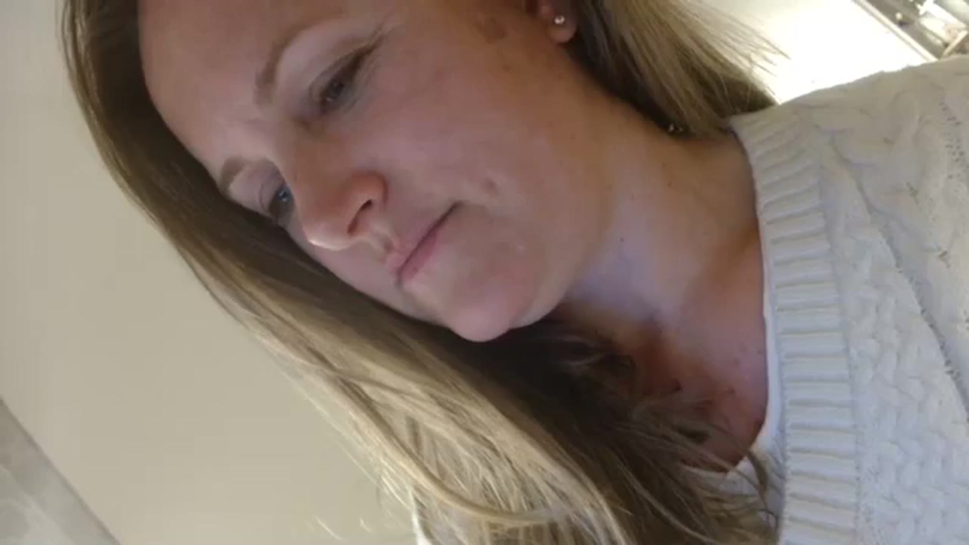 Gallery image thumbnail from JustLily's myfreecams stream on, 10/03/2023, 22:18 image 1 of 20