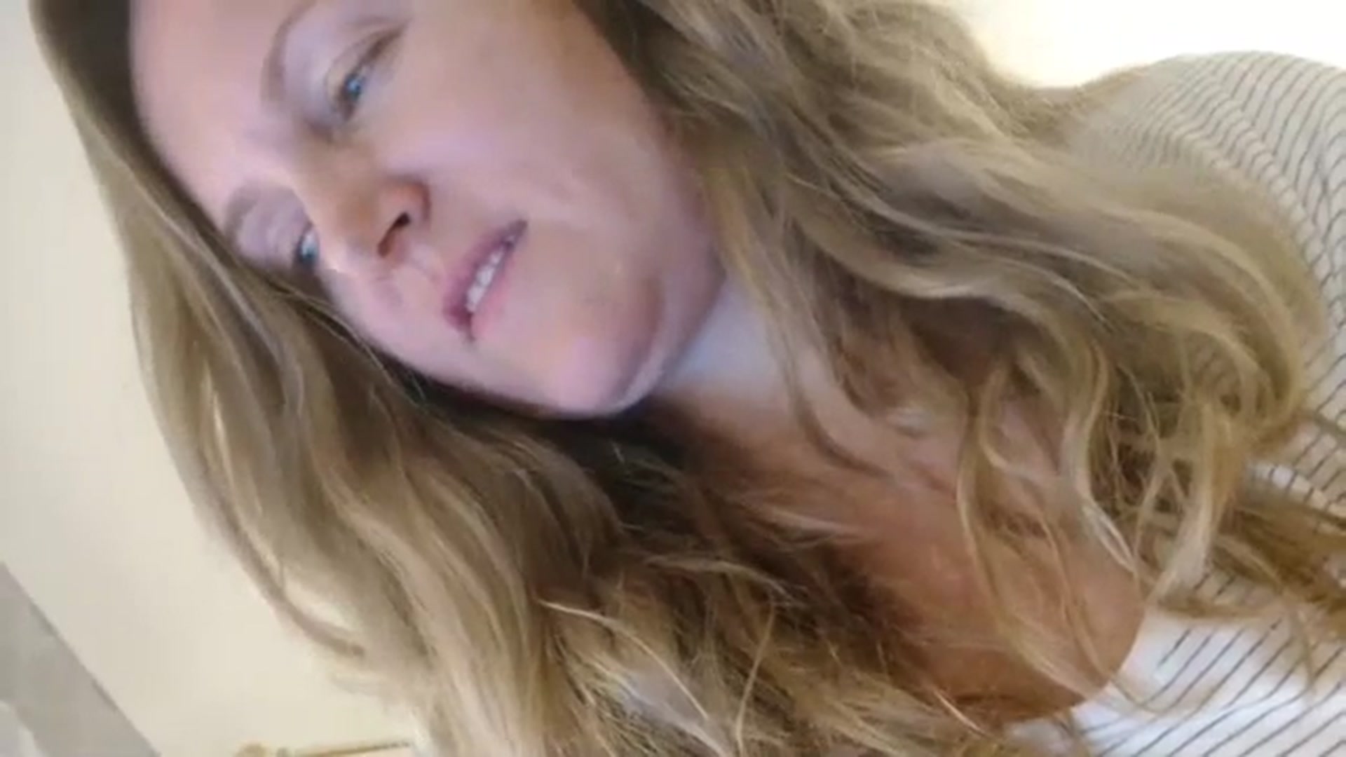 Gallery image thumbnail from JustLily's myfreecams stream on, 10/12/2023, 22:31 image 12 of 20