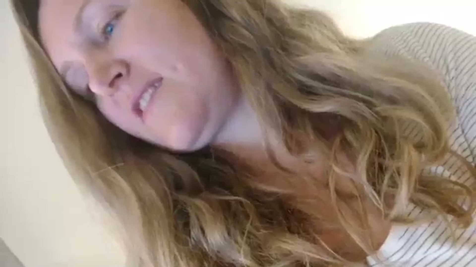 Gallery image thumbnail from JustLily's myfreecams stream on, 10/12/2023, 22:31 image 15 of 20