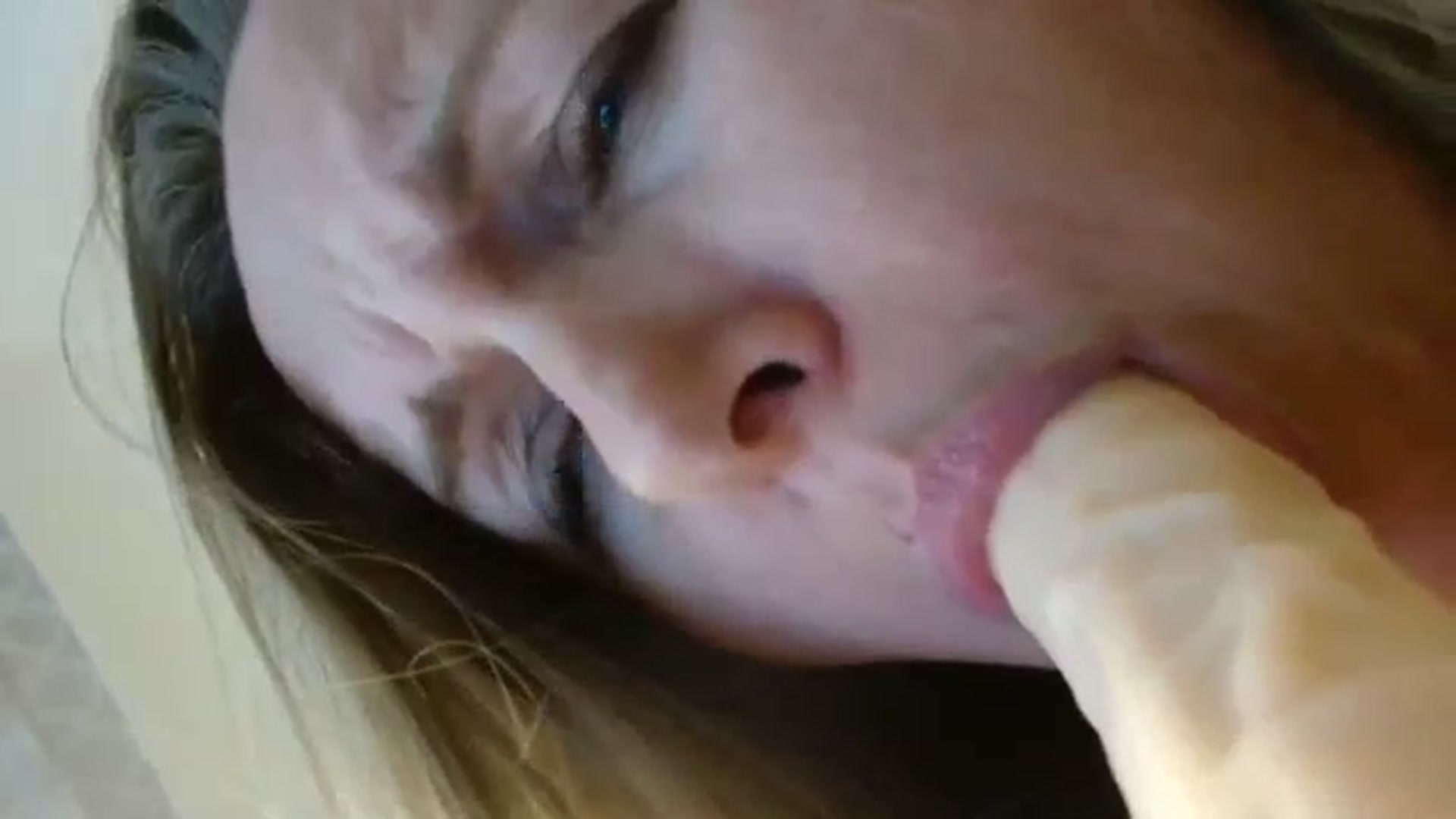 Gallery image thumbnail from JustLily's myfreecams stream on, 10/16/2023, 15:10 image 8 of 20