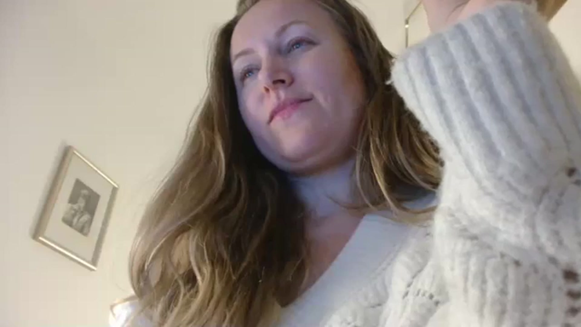 Gallery image thumbnail from JustLily's myfreecams stream on, 10/18/2023, 23:16 image 12 of 20
