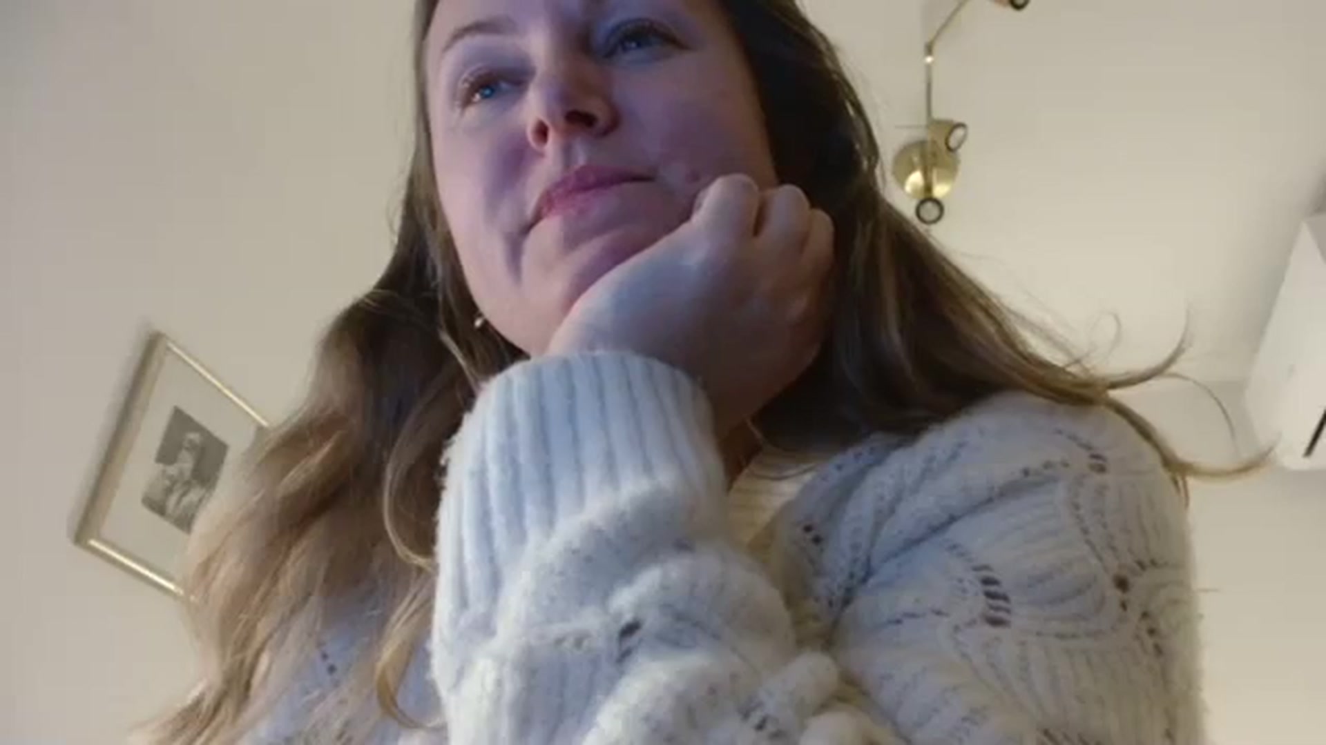 Gallery image thumbnail from JustLily's myfreecams stream on, 10/18/2023, 23:16 image 17 of 20