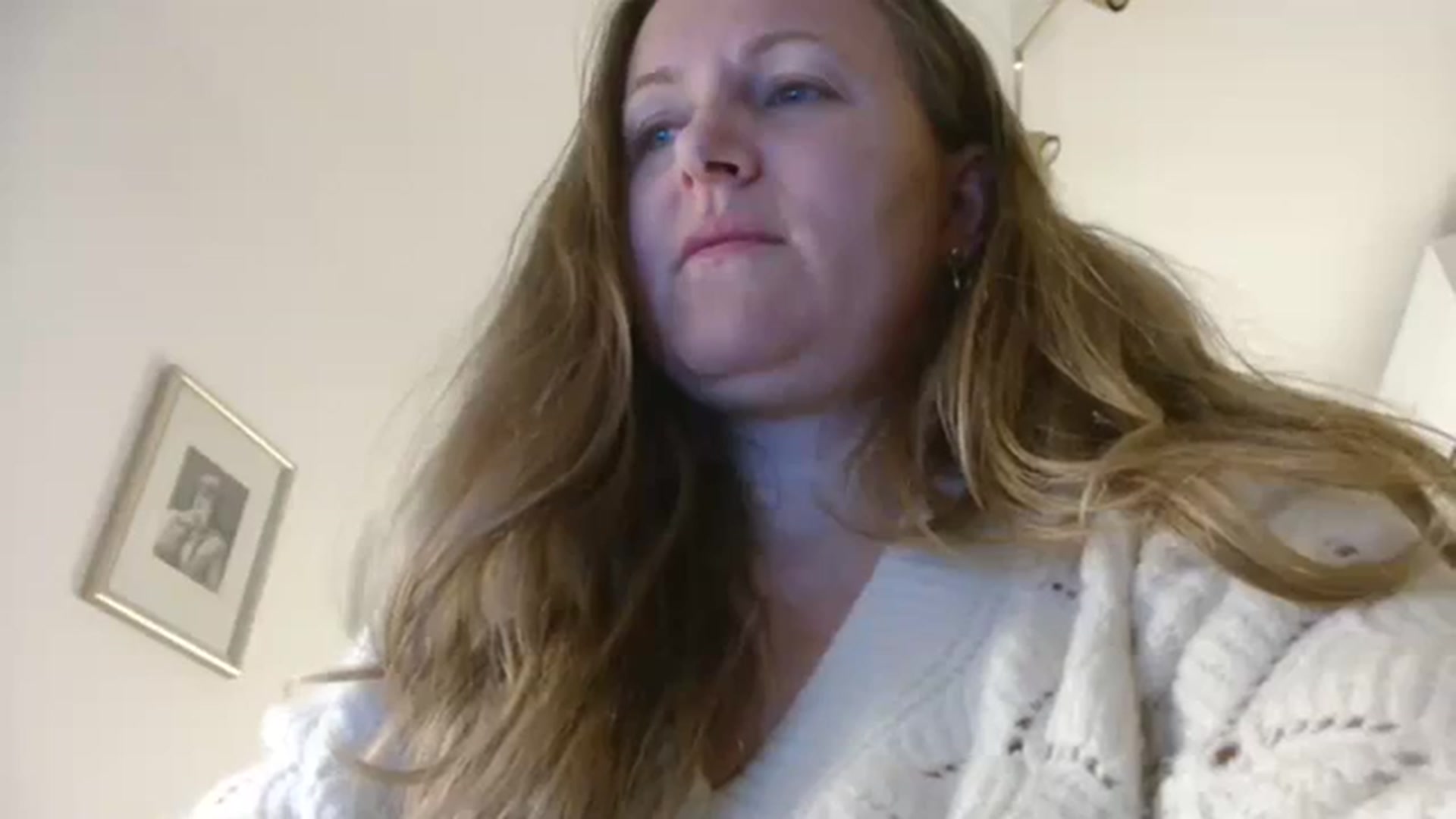 Gallery image thumbnail from JustLily's myfreecams stream on, 10/18/2023, 23:16 image 13 of 20