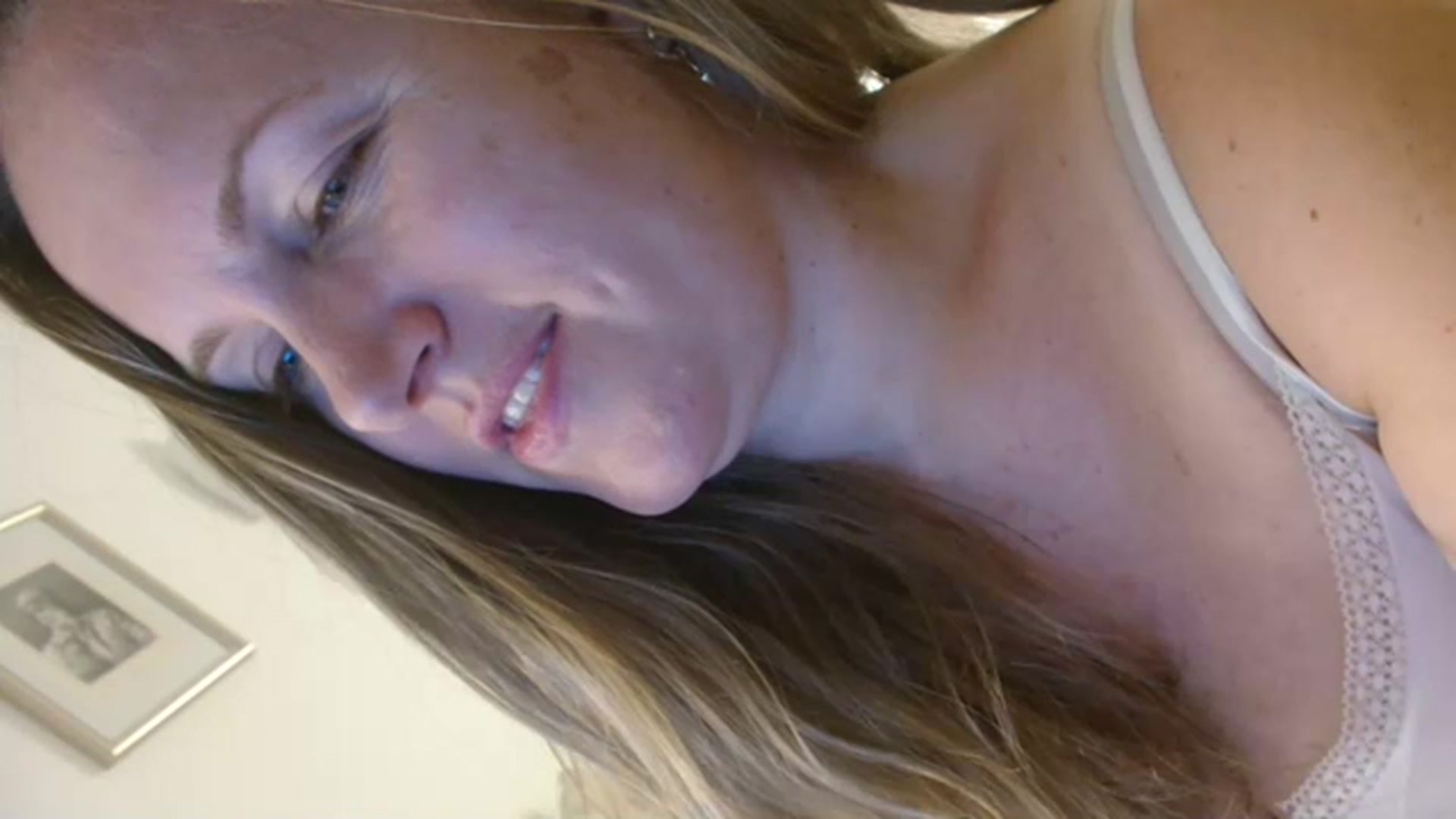 Gallery image thumbnail from JustLily's myfreecams stream on, 10/18/2023, 23:16 image 3 of 20