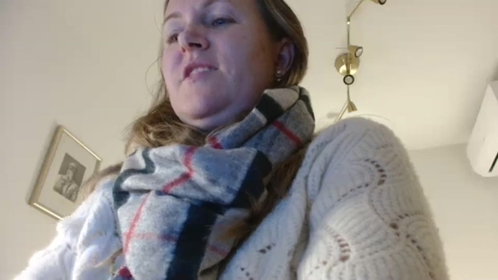 Gallery image thumbnail from JustLily's myfreecams stream on, 10/19/2023, 24:04 image 16 of 20