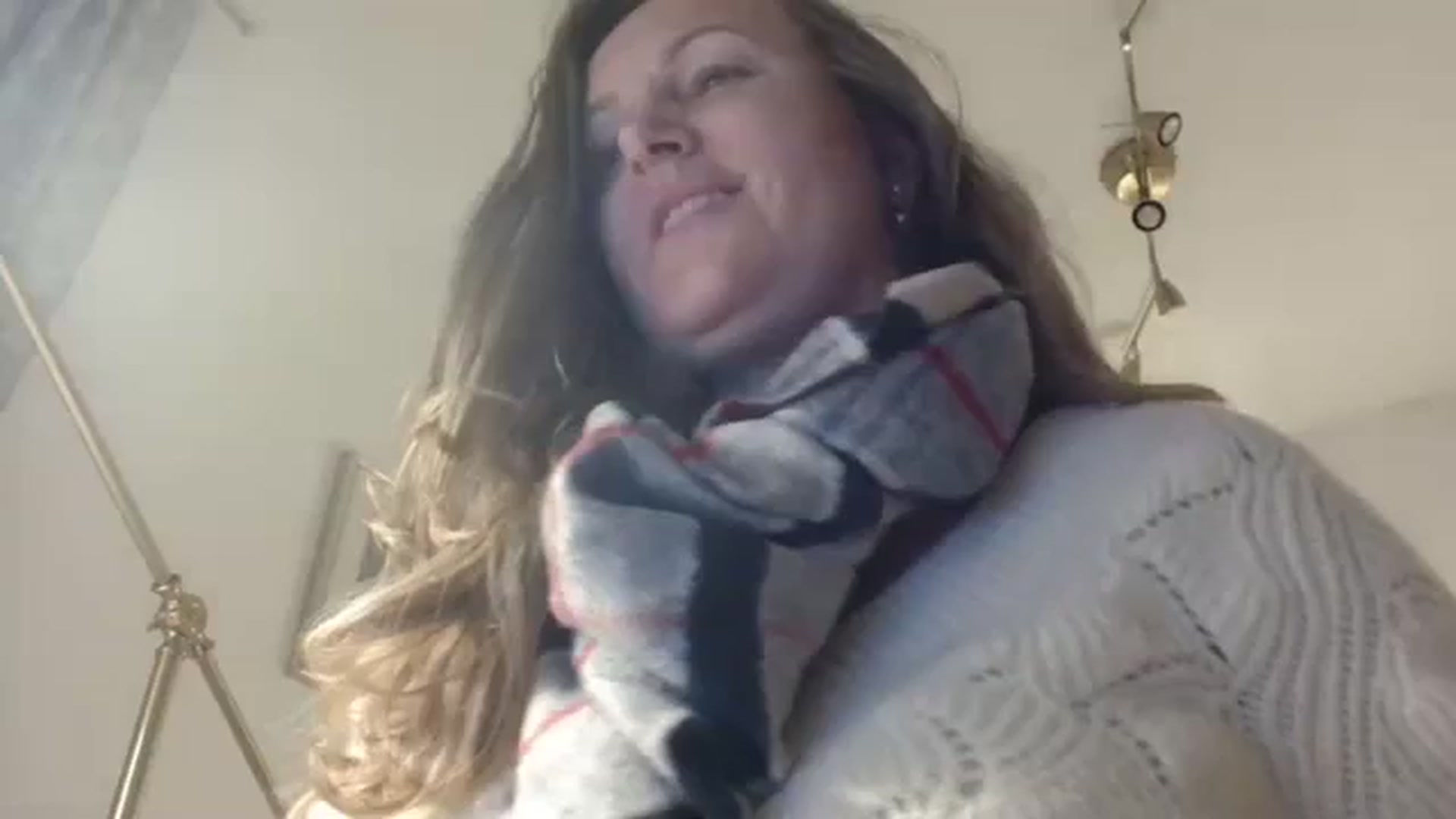Gallery image thumbnail from JustLily's myfreecams stream on, 10/19/2023, 02:07 image 9 of 20