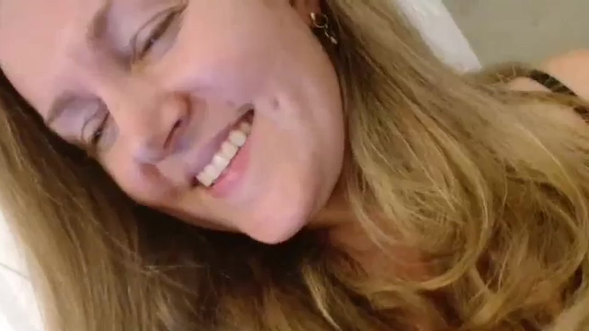 Gallery image thumbnail from JustLily's myfreecams stream on, 10/25/2023, 13:10 image 11 of 20