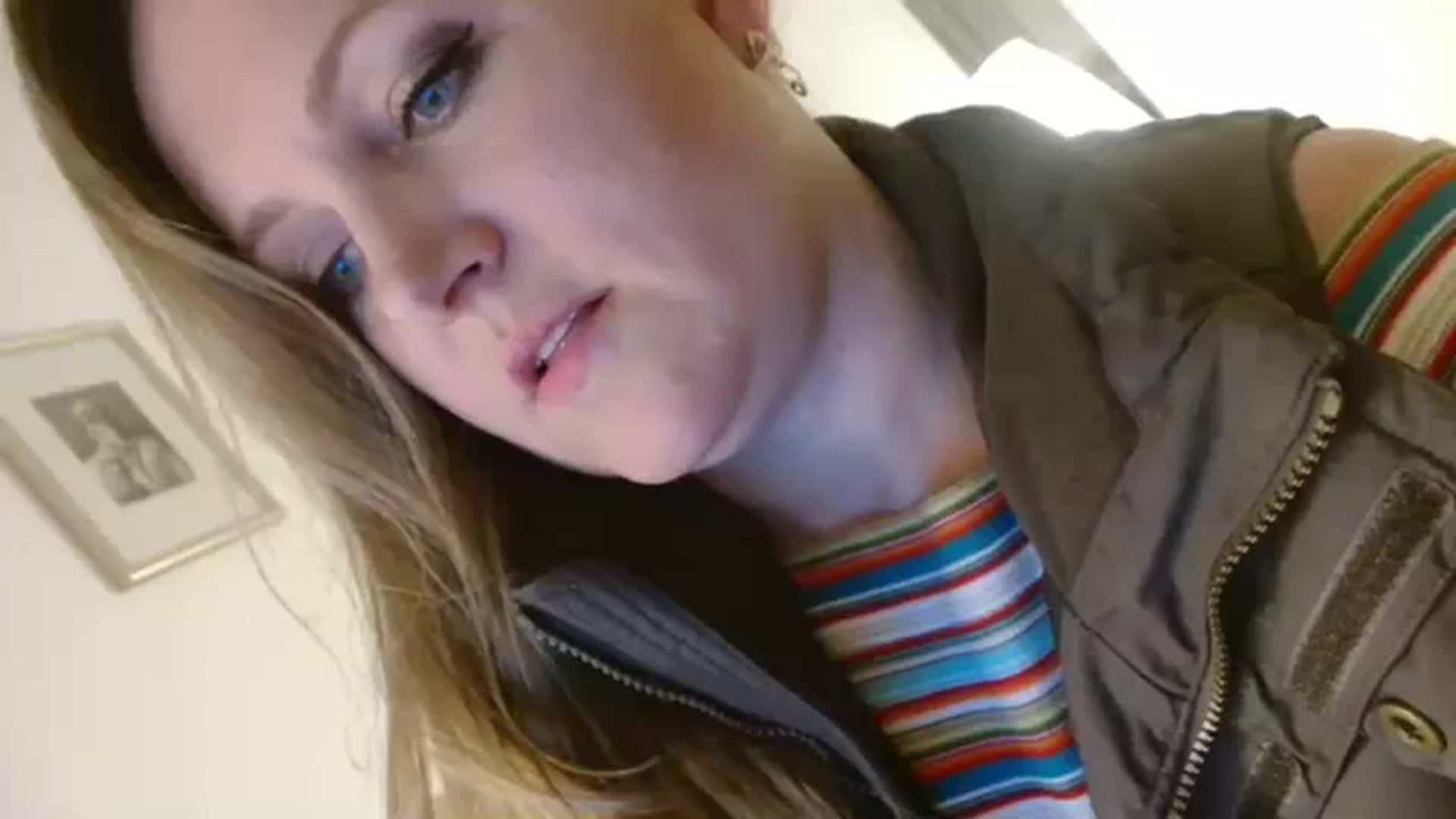 Gallery image thumbnail from JustLily's myfreecams stream on, 10/25/2023, 20:37 image 12 of 20