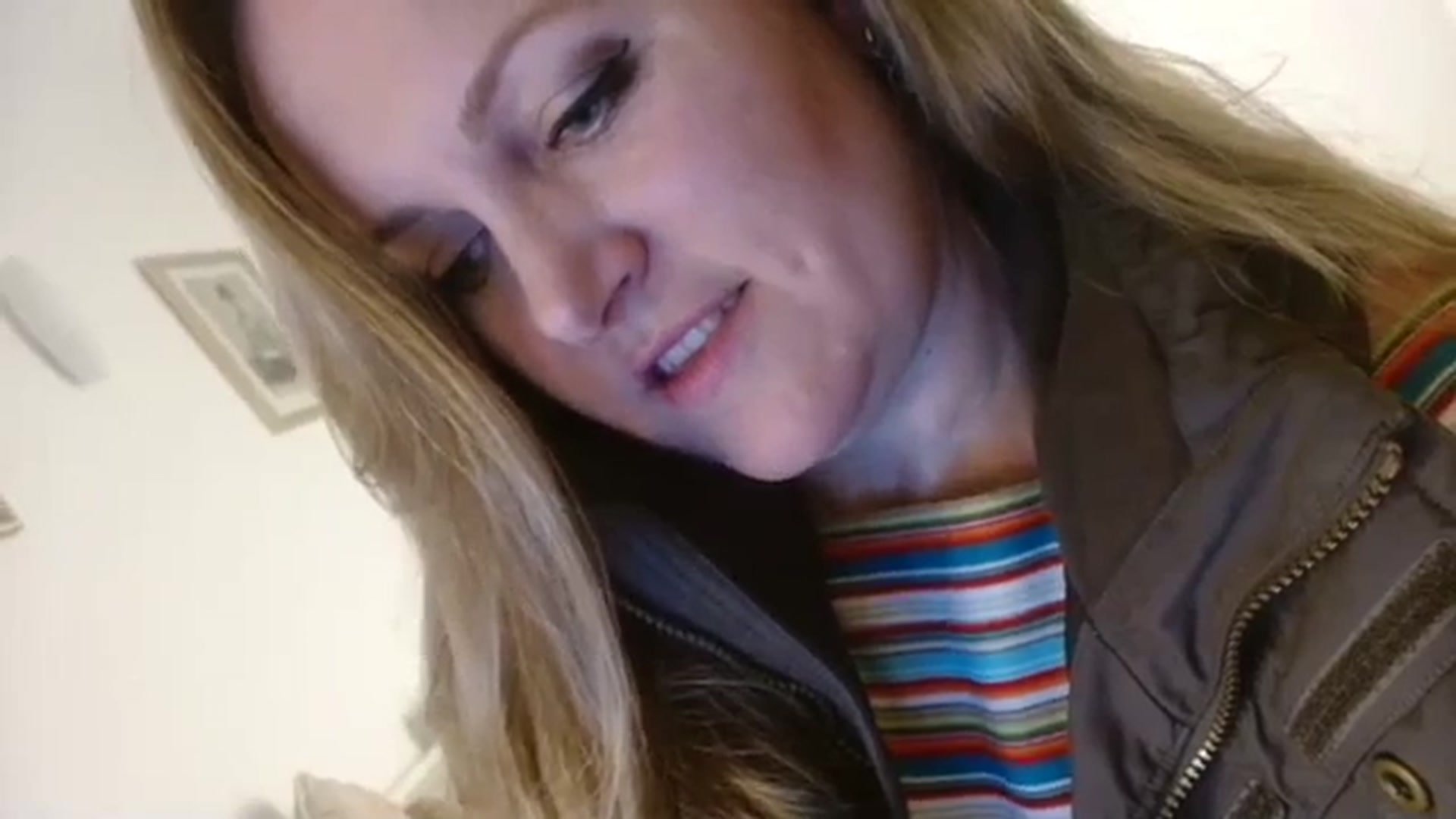 Gallery image thumbnail from JustLily's myfreecams stream on, 10/25/2023, 20:37 image 8 of 20