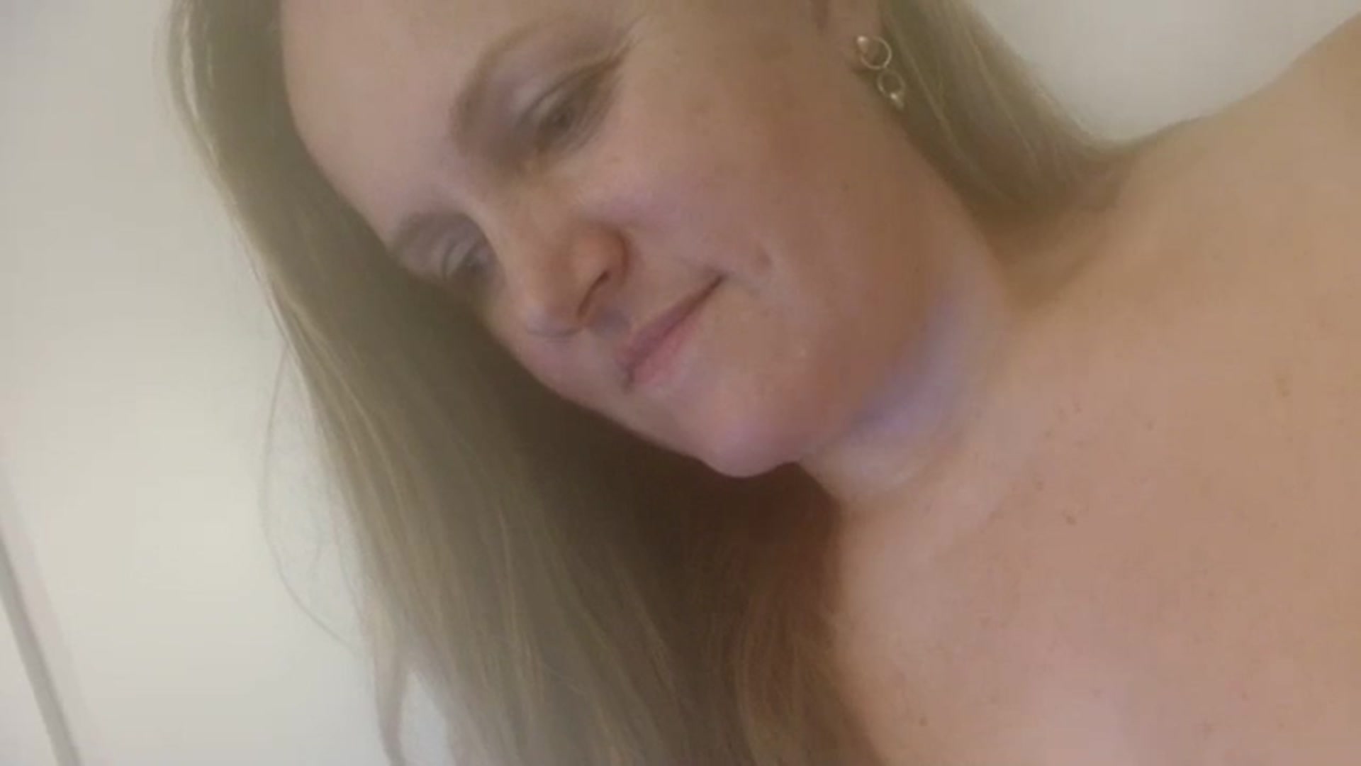 Gallery image thumbnail from JustLily's myfreecams stream on, 10/31/2023, 21:56 image 19 of 20