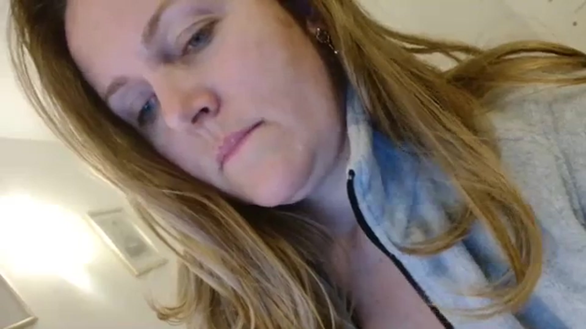 Gallery image thumbnail from JustLily's myfreecams stream on, 11/10/2023, 24:06 image 9 of 20